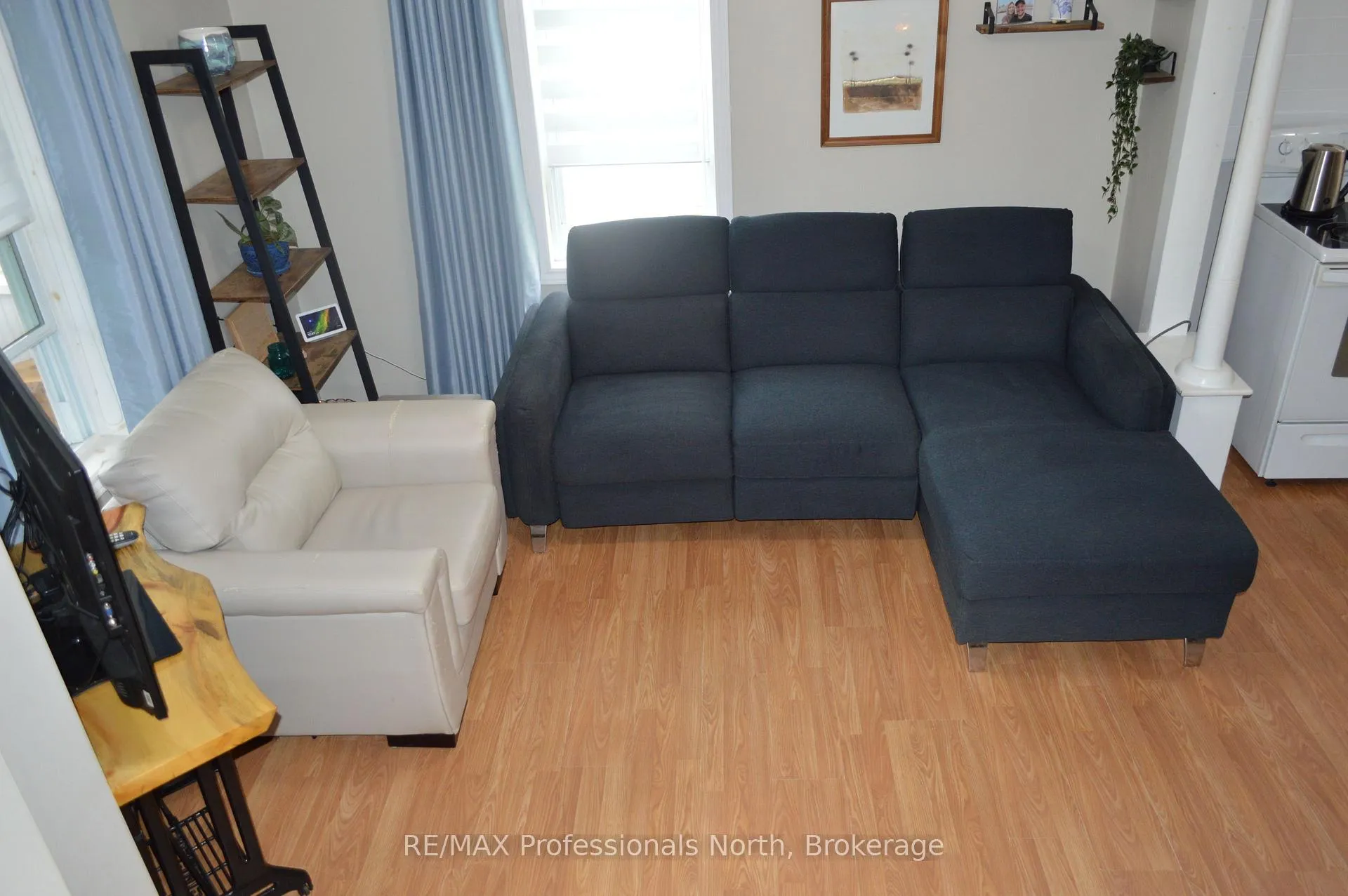 Photo 12 of 72 Bobcaygeon Road, Minden Hills, Lutterworth — HOMEH