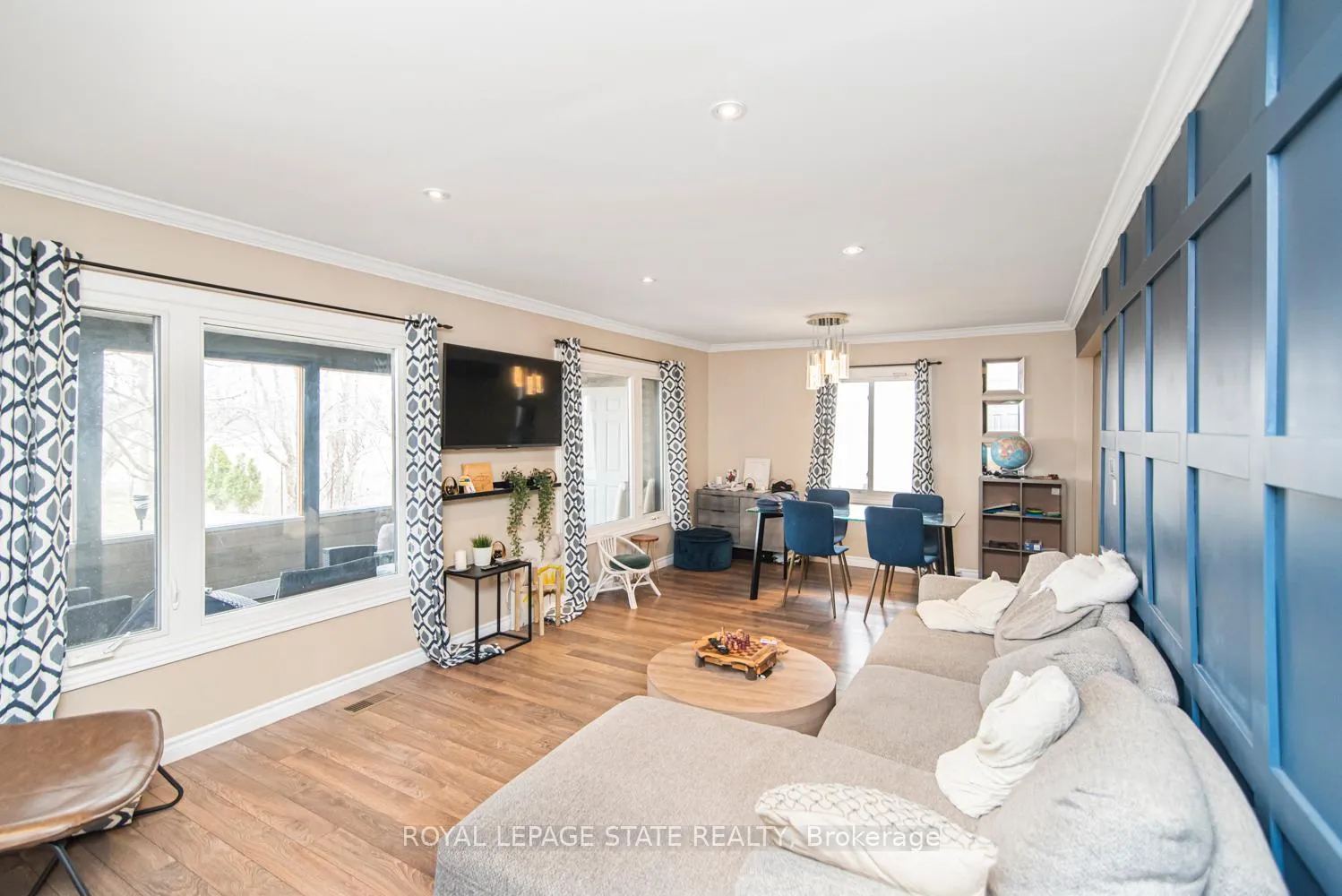 Photo 7 of 443 Eleventh Road E, Hamilton, Rural Stoney Creek — HOMEH