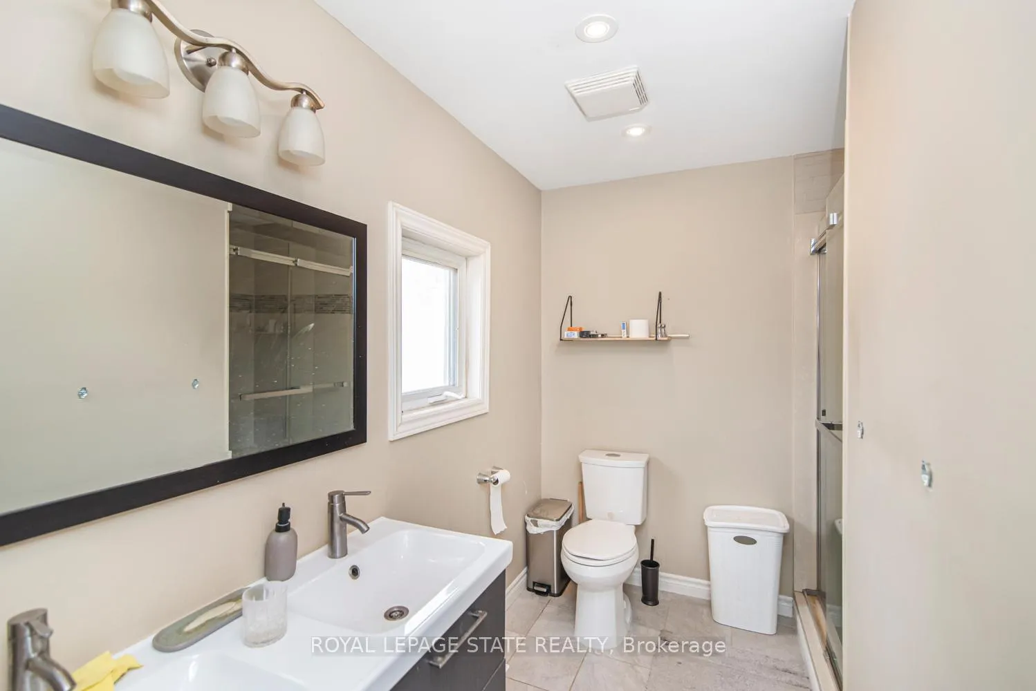 Photo 31 of 443 Eleventh Road E, Hamilton, Rural Stoney Creek — HOMEH