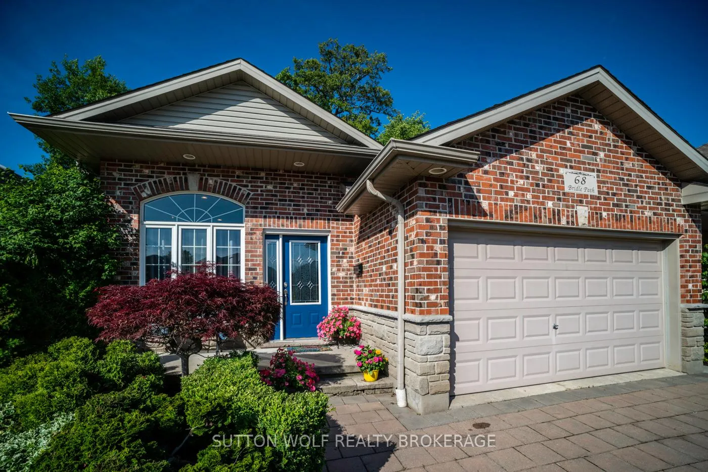 Photo 2 of 68 Bridle Path, Strathroy-Caradoc, SW — HOMEH