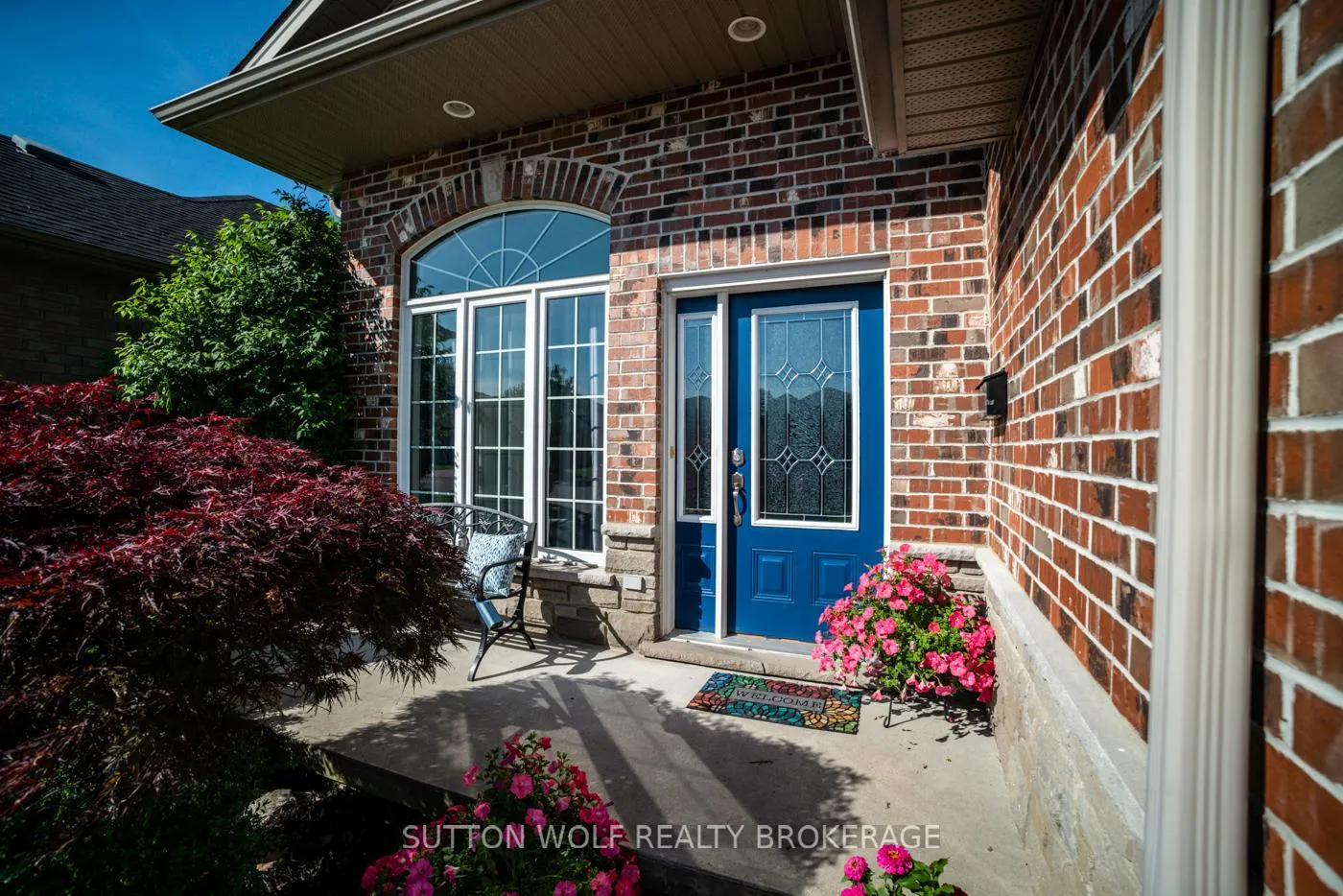 Photo 3 of 68 Bridle Path, Strathroy-Caradoc, SW — HOMEH