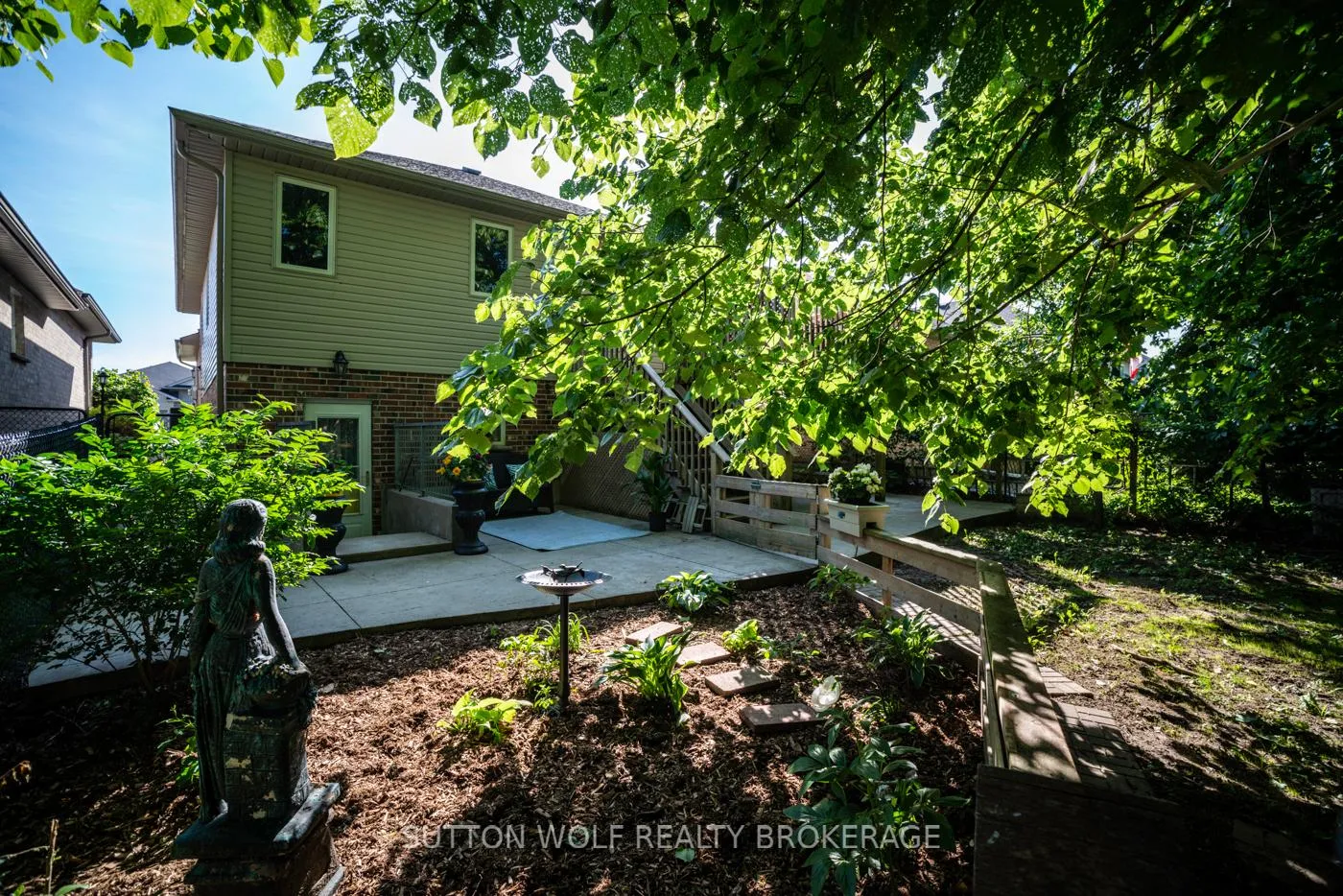Photo 35 of 68 Bridle Path, Strathroy-Caradoc, SW — HOMEH