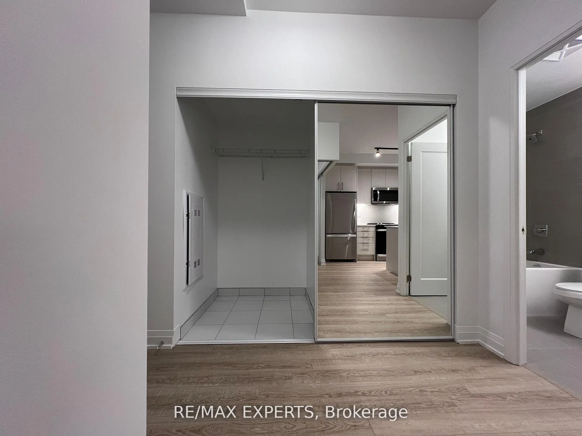 Photo 7 of Unit 413, 286 Main Street, Toronto, East End-Danforth — HOMEH
