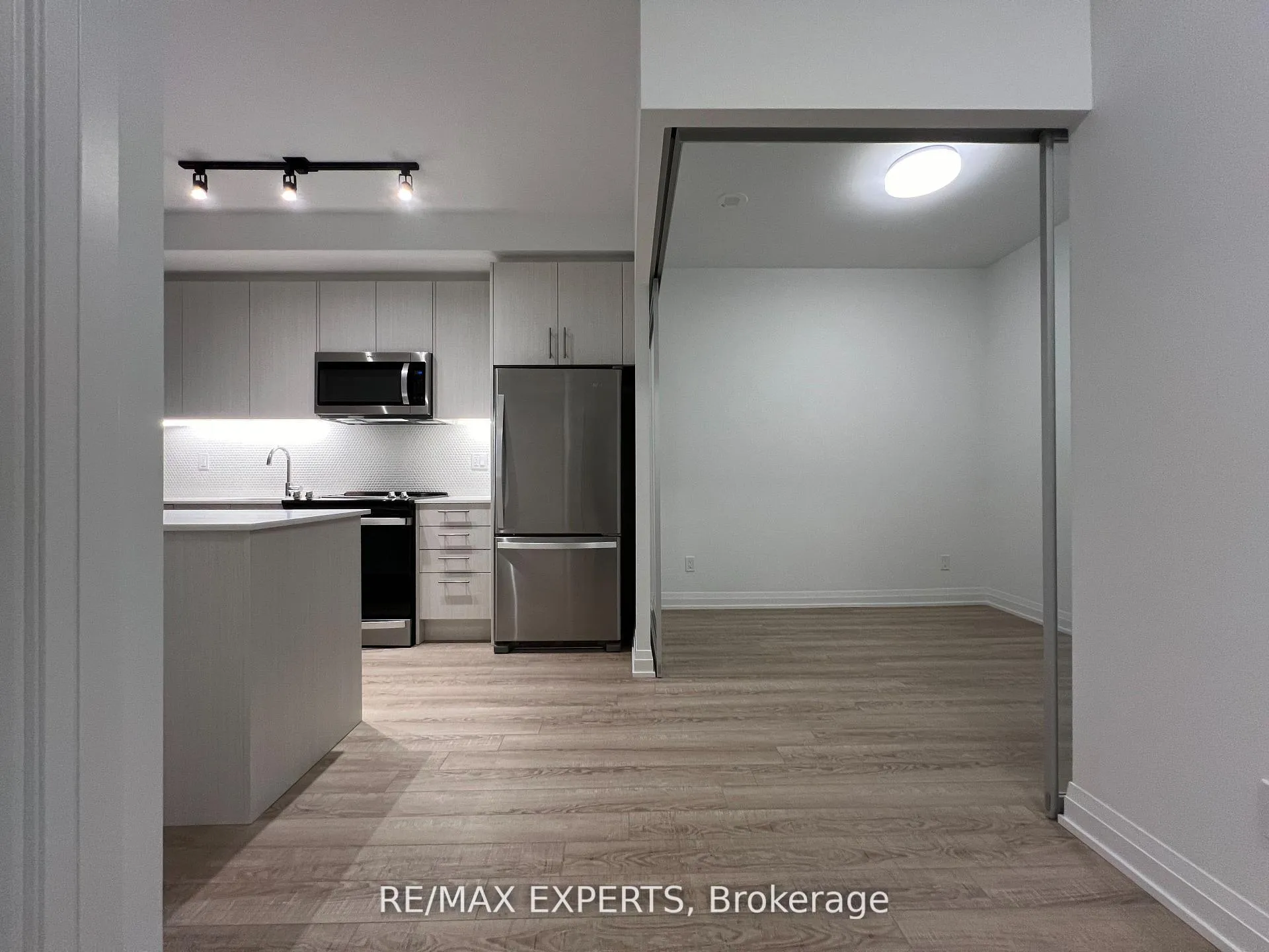 Photo 8 of Unit 413, 286 Main Street, Toronto, East End-Danforth — HOMEH