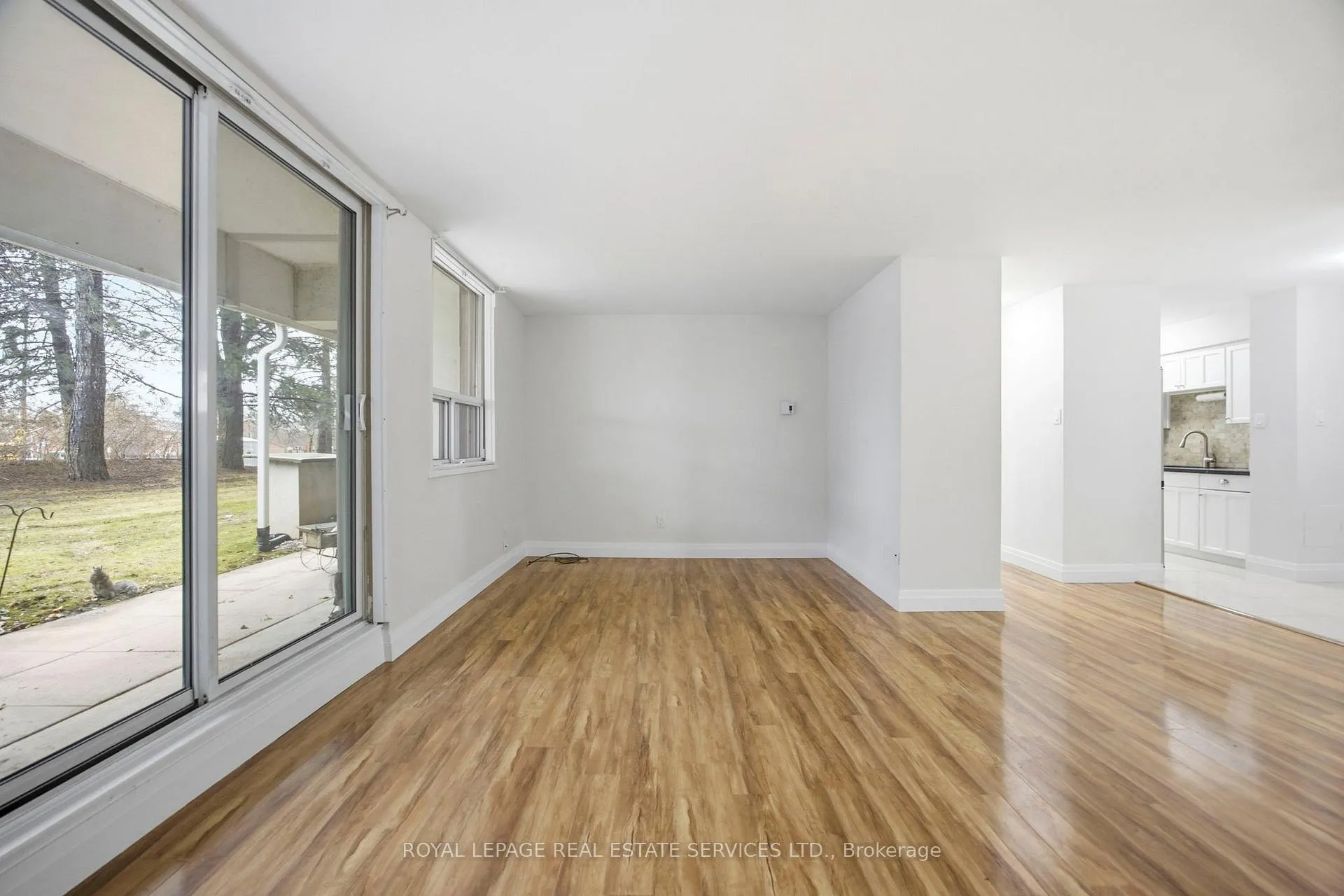 Photo 10 of Unit 105, 1 Royal Orchard Boulevard, Markham, Royal Orchard — HOMEH