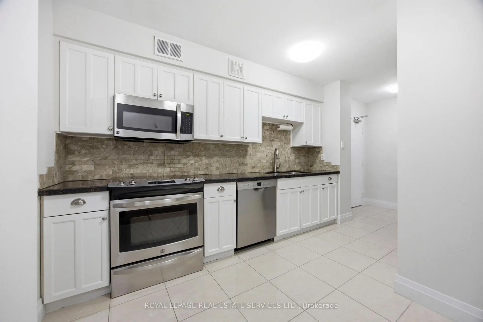 Photo 16 of Unit 105, 1 Royal Orchard Boulevard, Markham, Royal Orchard — HOMEH