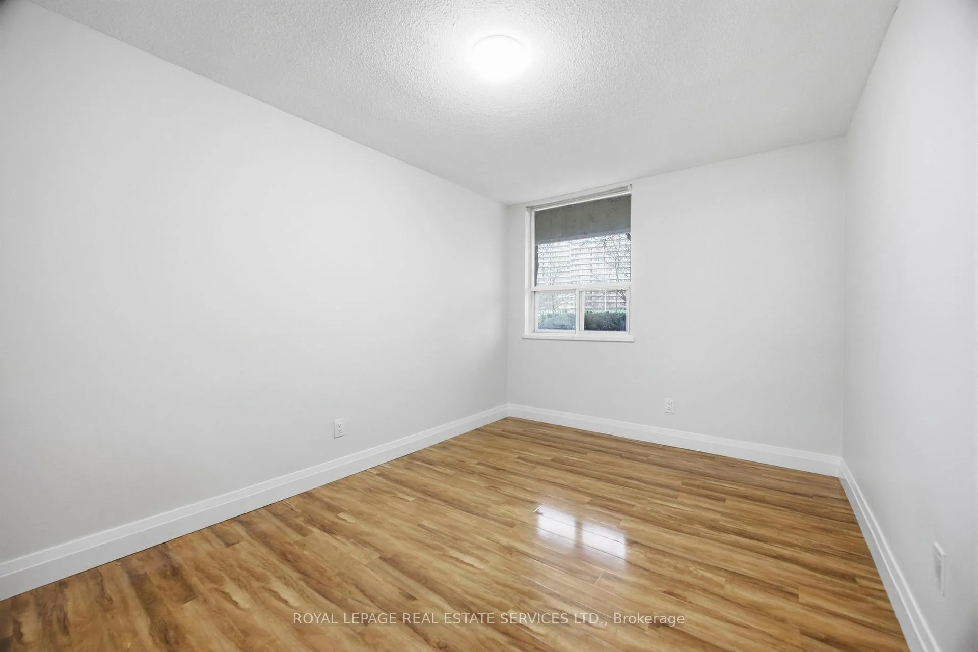 Photo 25 of Unit 105, 1 Royal Orchard Boulevard, Markham, Royal Orchard — HOMEH