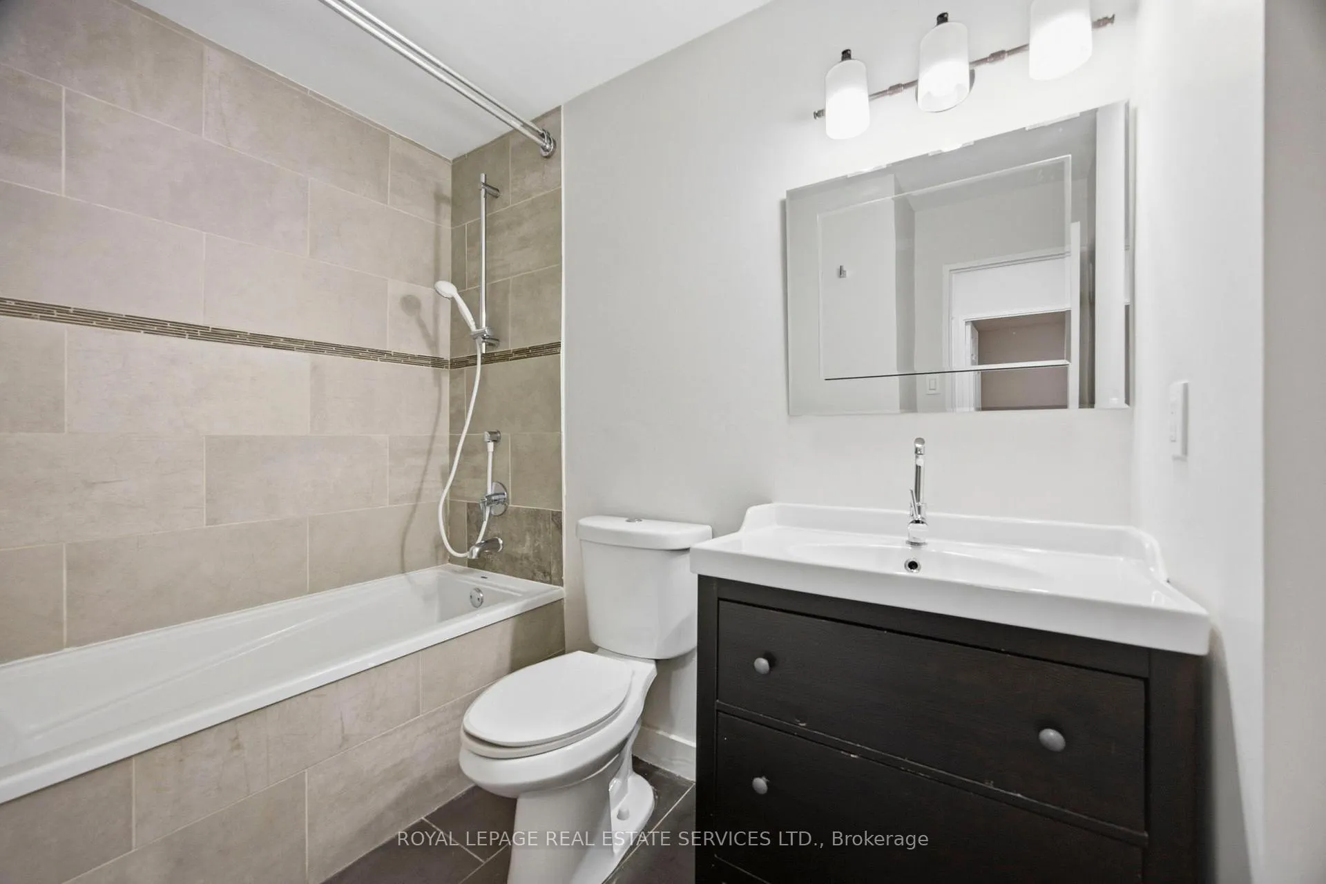 Photo 28 of Unit 105, 1 Royal Orchard Boulevard, Markham, Royal Orchard — HOMEH