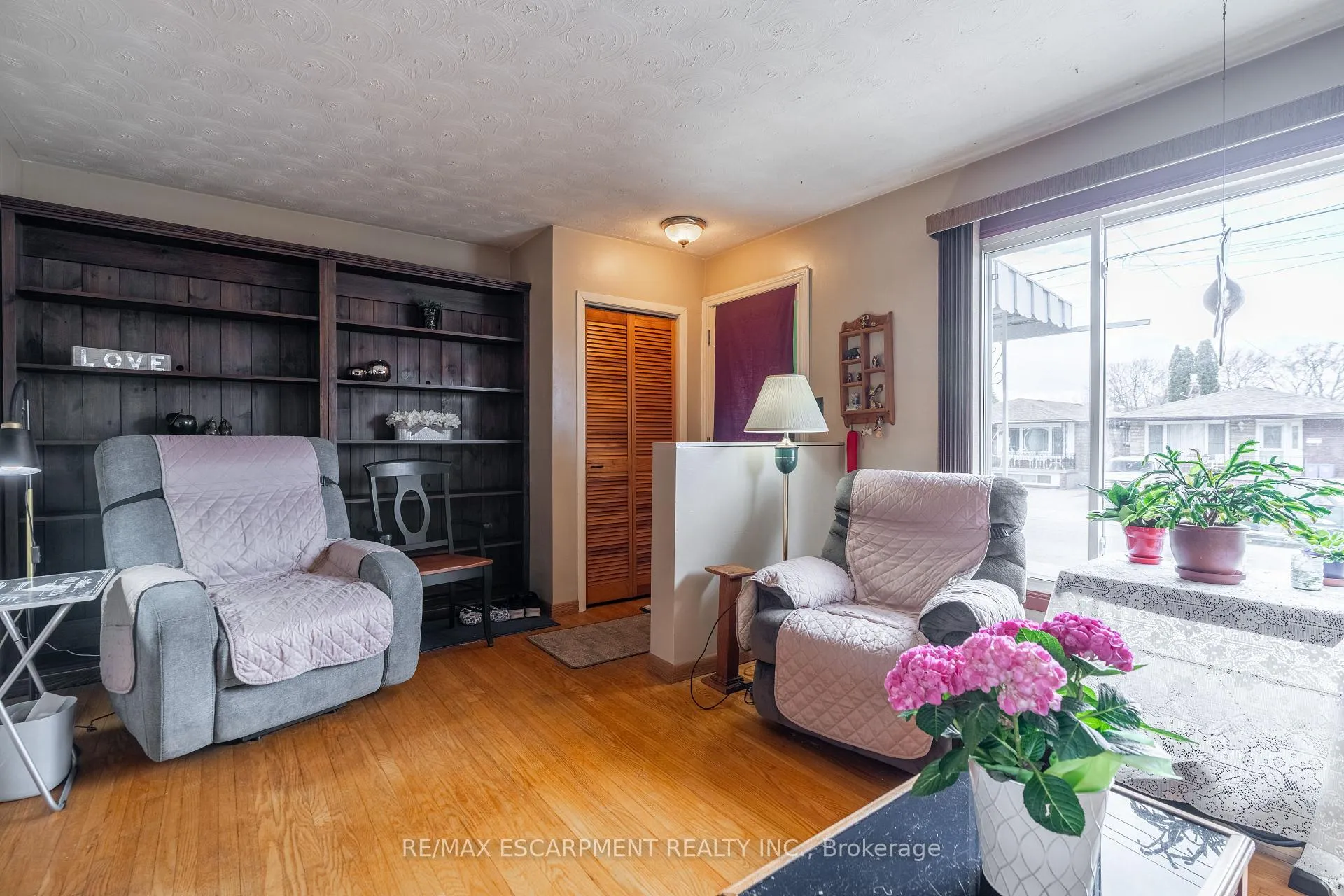 Photo 3 of 161 East 24TH Street, Hamilton, Eastmount — HOMEH