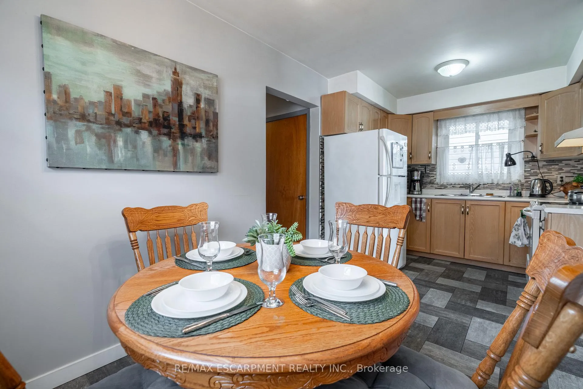 Photo 5 of 161 East 24TH Street, Hamilton, Eastmount — HOMEH