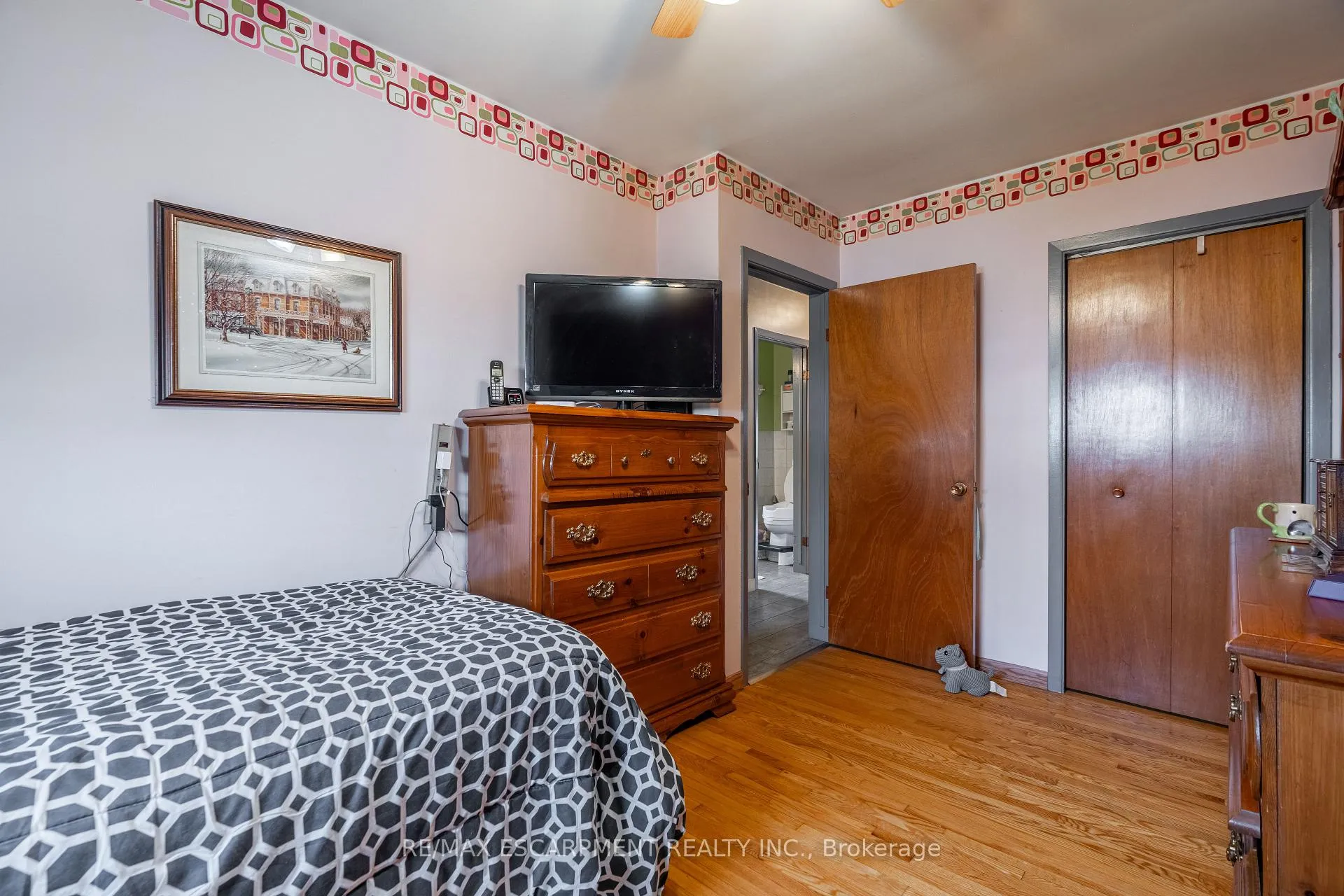 Photo 9 of 161 East 24TH Street, Hamilton, Eastmount — HOMEH