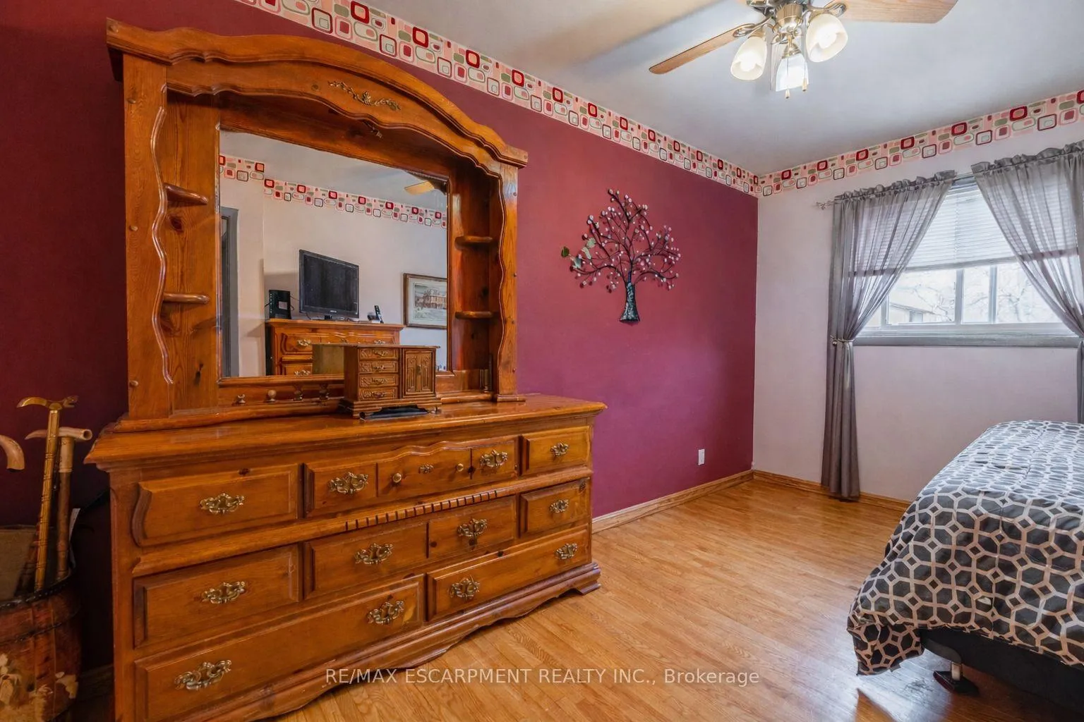 Photo 10 of 161 East 24TH Street, Hamilton, Eastmount — HOMEH