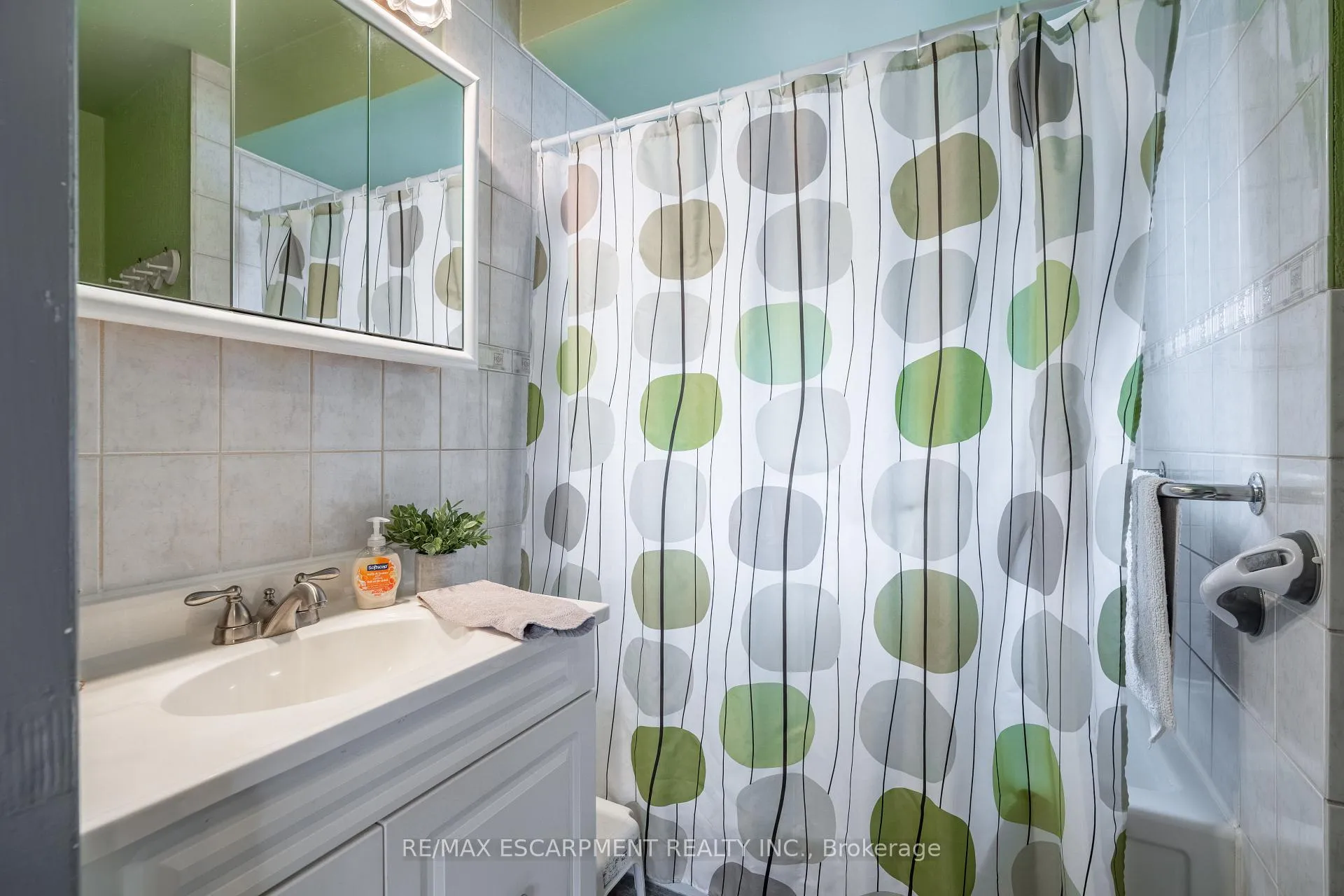 Photo 12 of 161 East 24TH Street, Hamilton, Eastmount — HOMEH