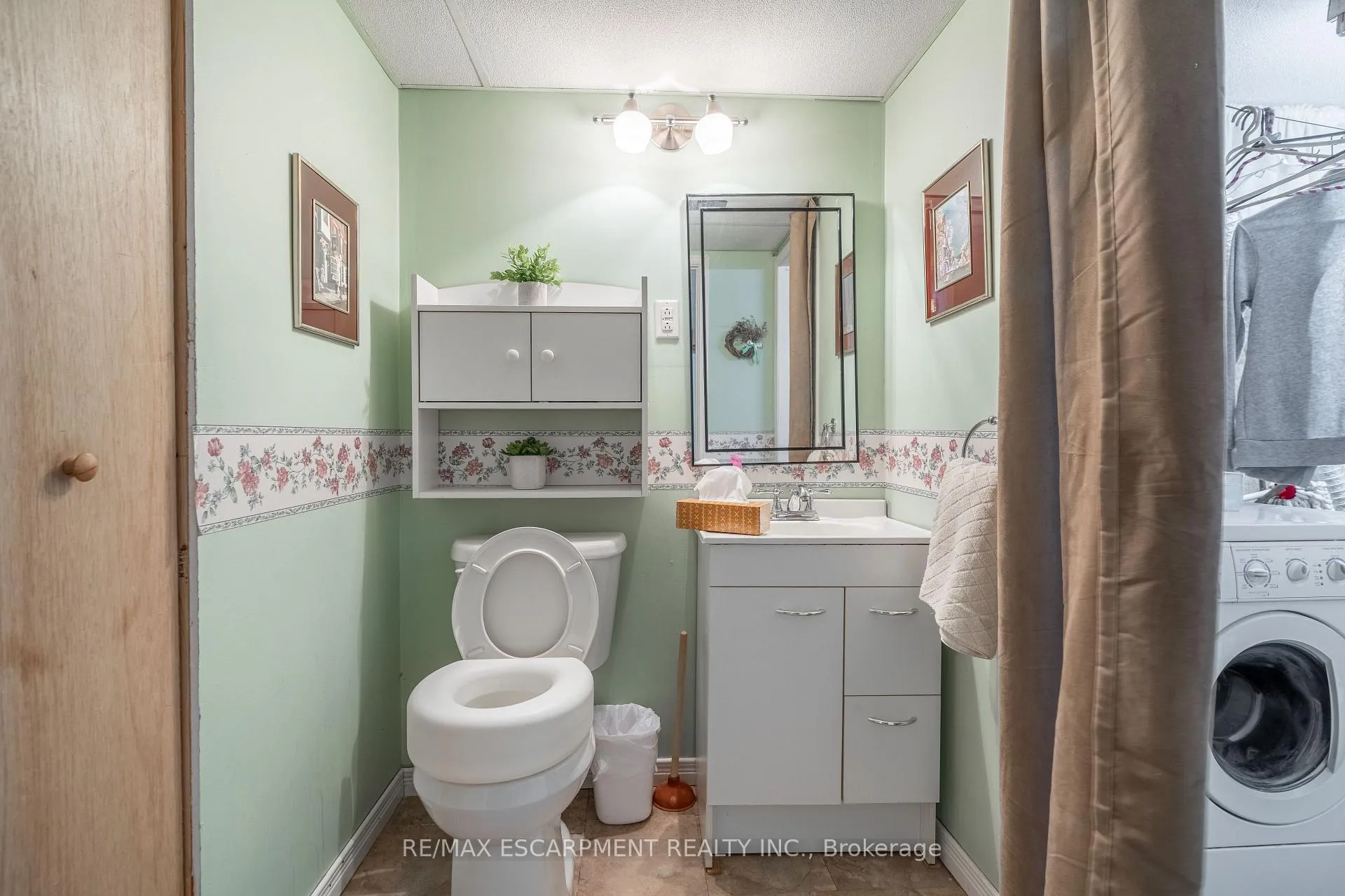 Photo 18 of 161 East 24TH Street, Hamilton, Eastmount — HOMEH