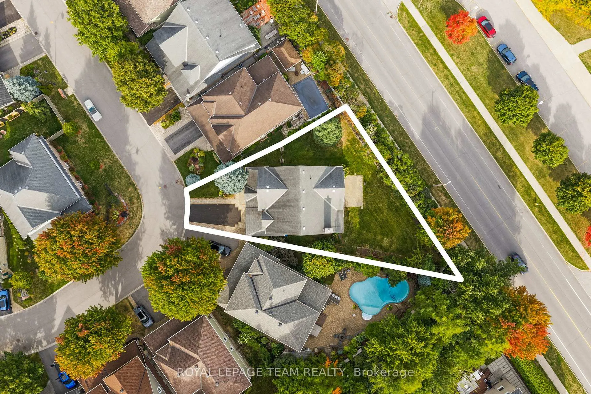 Photo 2 of 60 Ironside Court, Ottawa, Kanata - Kanata Lakes/Heritage Hills — HOMEH