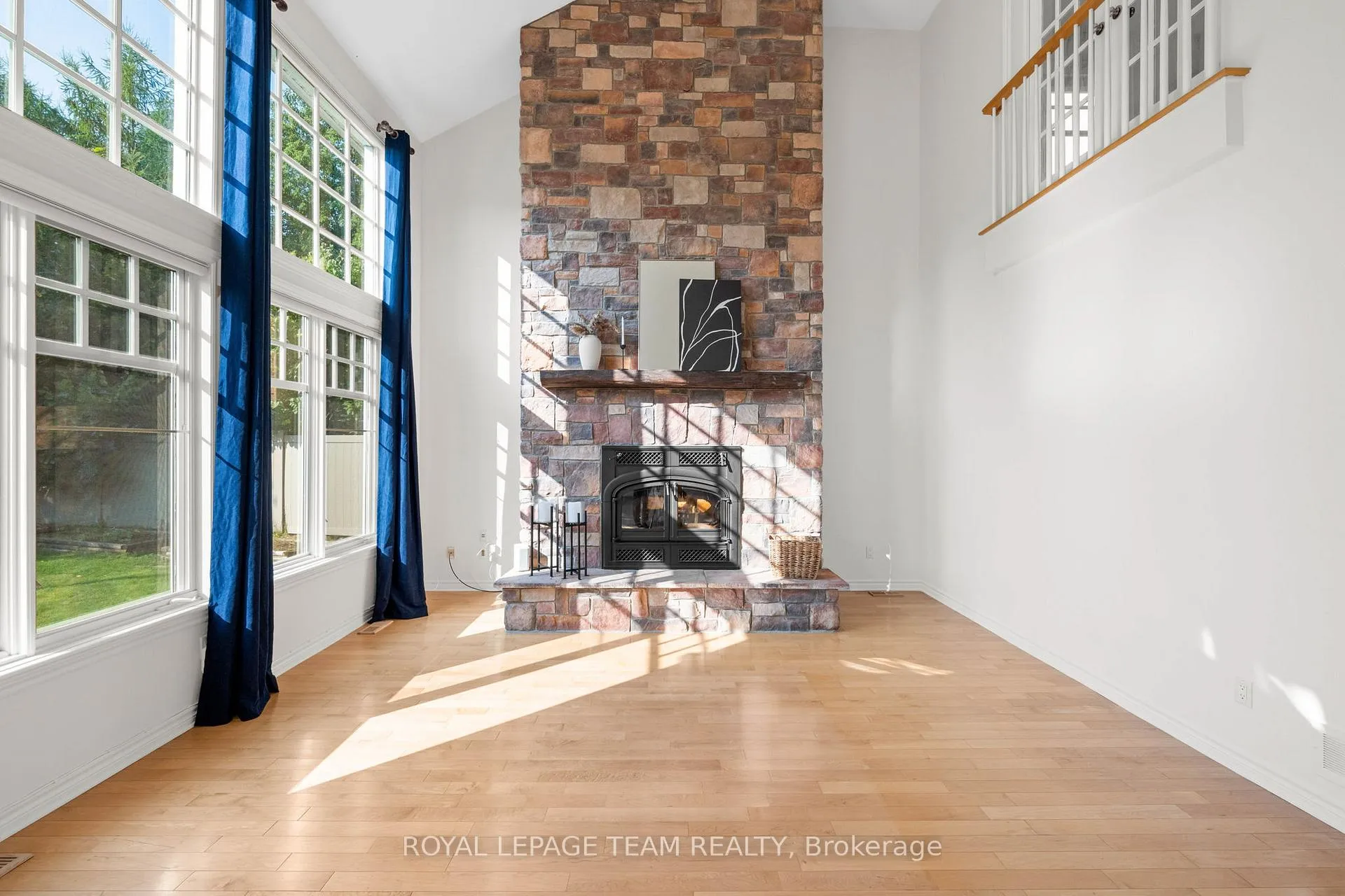 Photo 12 of 60 Ironside Court, Ottawa, Kanata - Kanata Lakes/Heritage Hills — HOMEH
