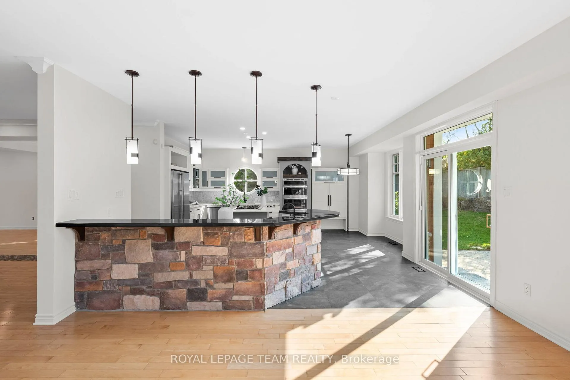 Photo 14 of 60 Ironside Court, Ottawa, Kanata - Kanata Lakes/Heritage Hills — HOMEH