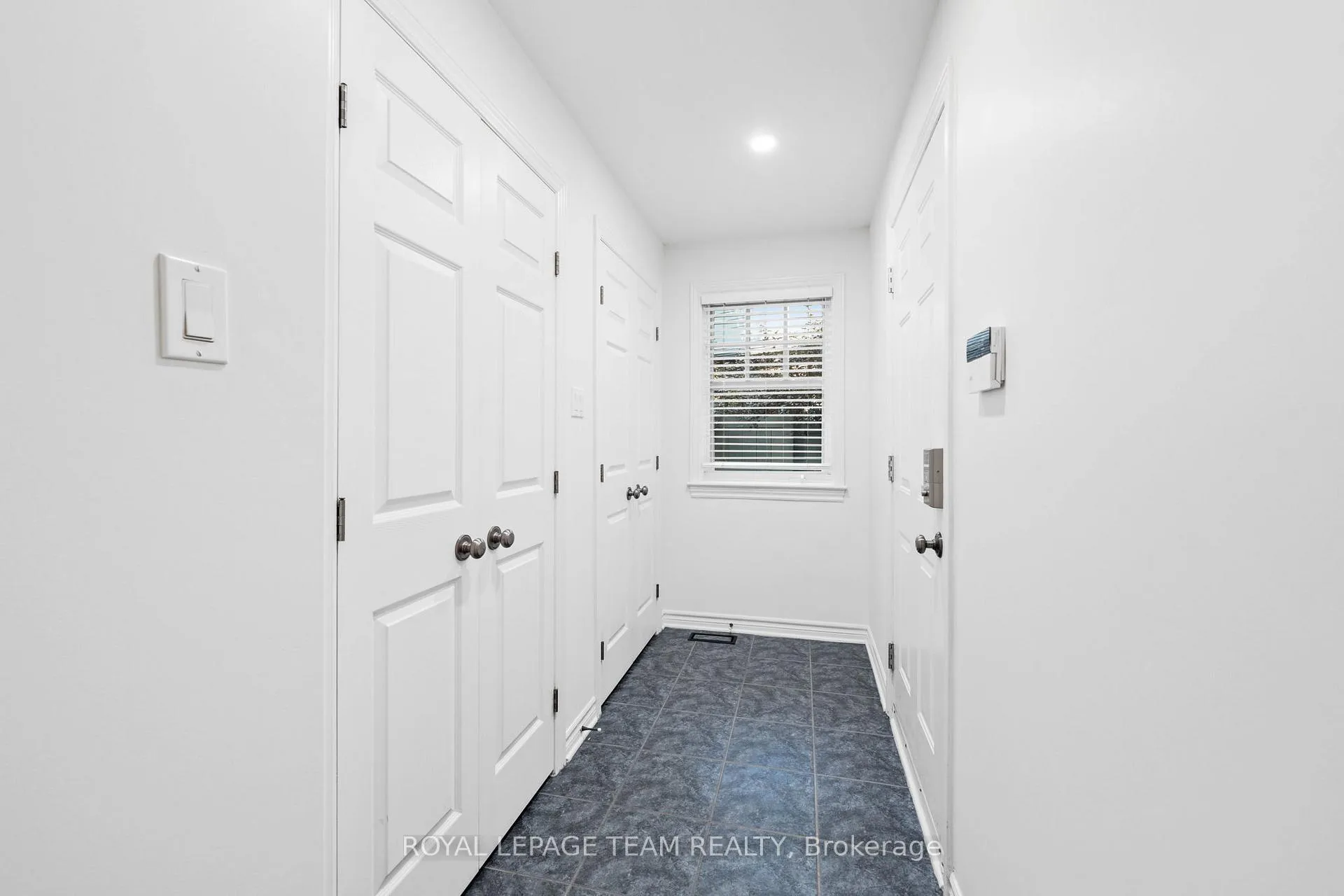 Photo 23 of 60 Ironside Court, Ottawa, Kanata - Kanata Lakes/Heritage Hills — HOMEH