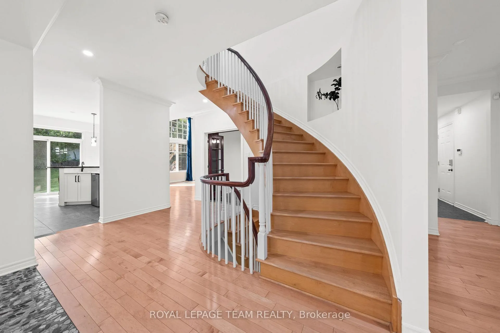 Photo 24 of 60 Ironside Court, Ottawa, Kanata - Kanata Lakes/Heritage Hills — HOMEH