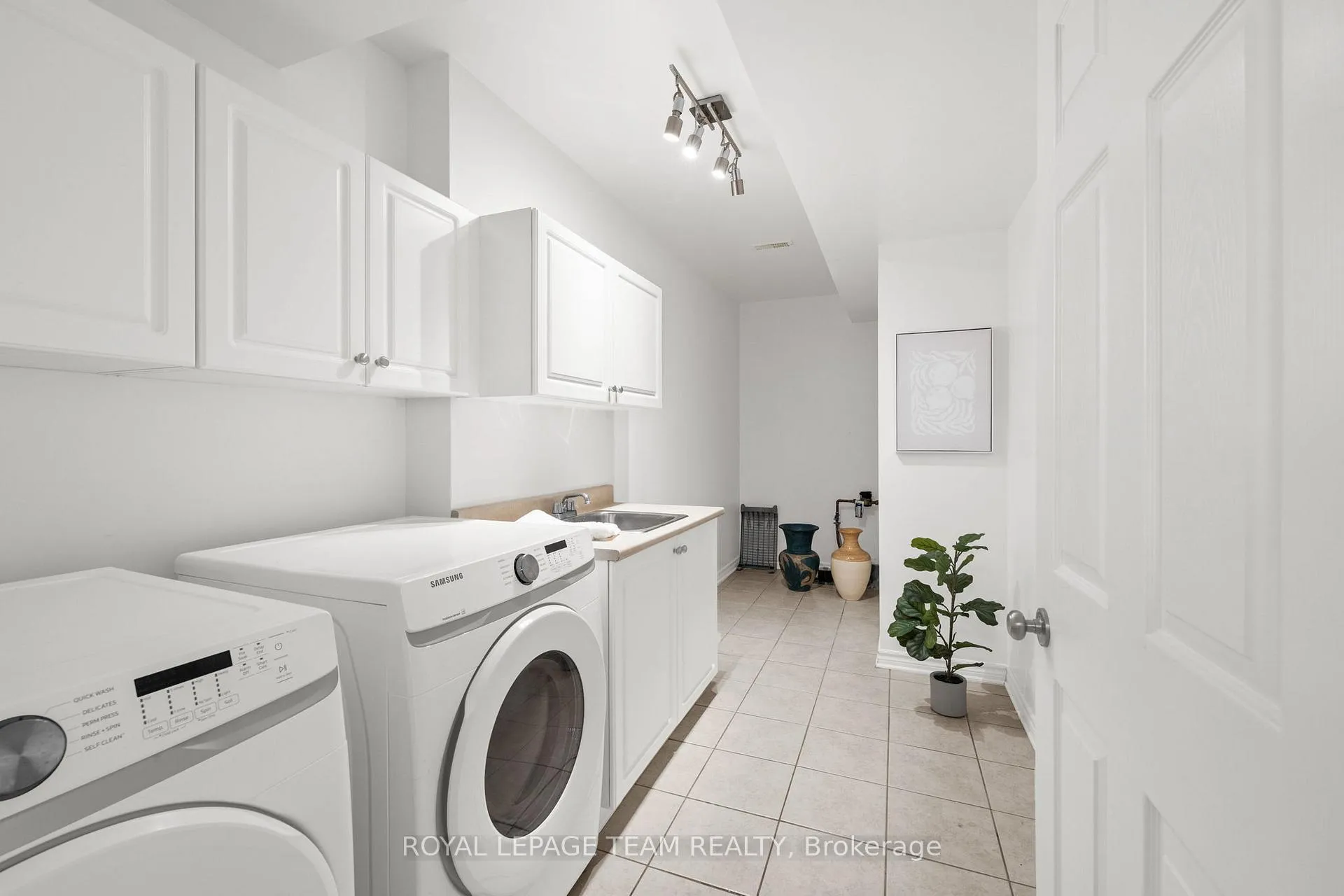 Photo 40 of 60 Ironside Court, Ottawa, Kanata - Kanata Lakes/Heritage Hills — HOMEH
