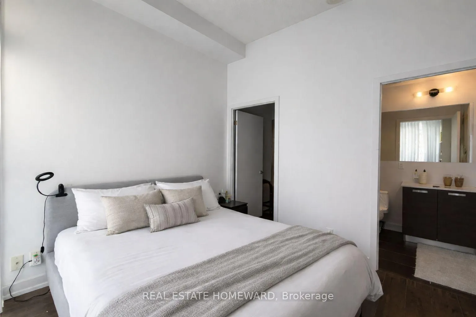 Photo 5 of Unit 309, 1815 Yonge Street, Toronto, Mount Pleasant West — HOMEH