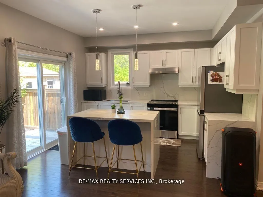 Photo 8 of 58 Promenade Drive N, Whitby, Taunton North — HOMEH