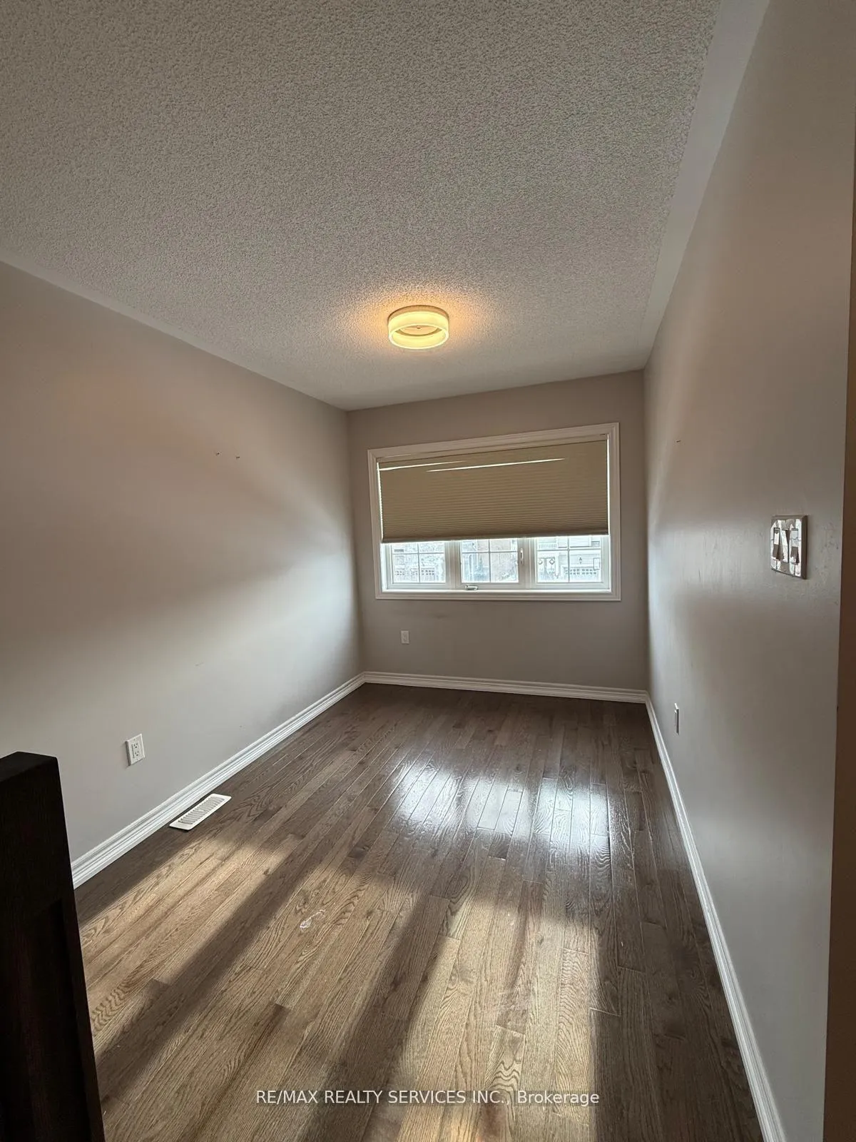 Photo 28 of 58 Promenade Drive N, Whitby, Taunton North — HOMEH
