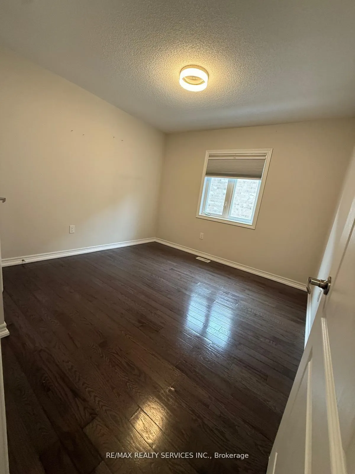 Photo 35 of 58 Promenade Drive N, Whitby, Taunton North — HOMEH
