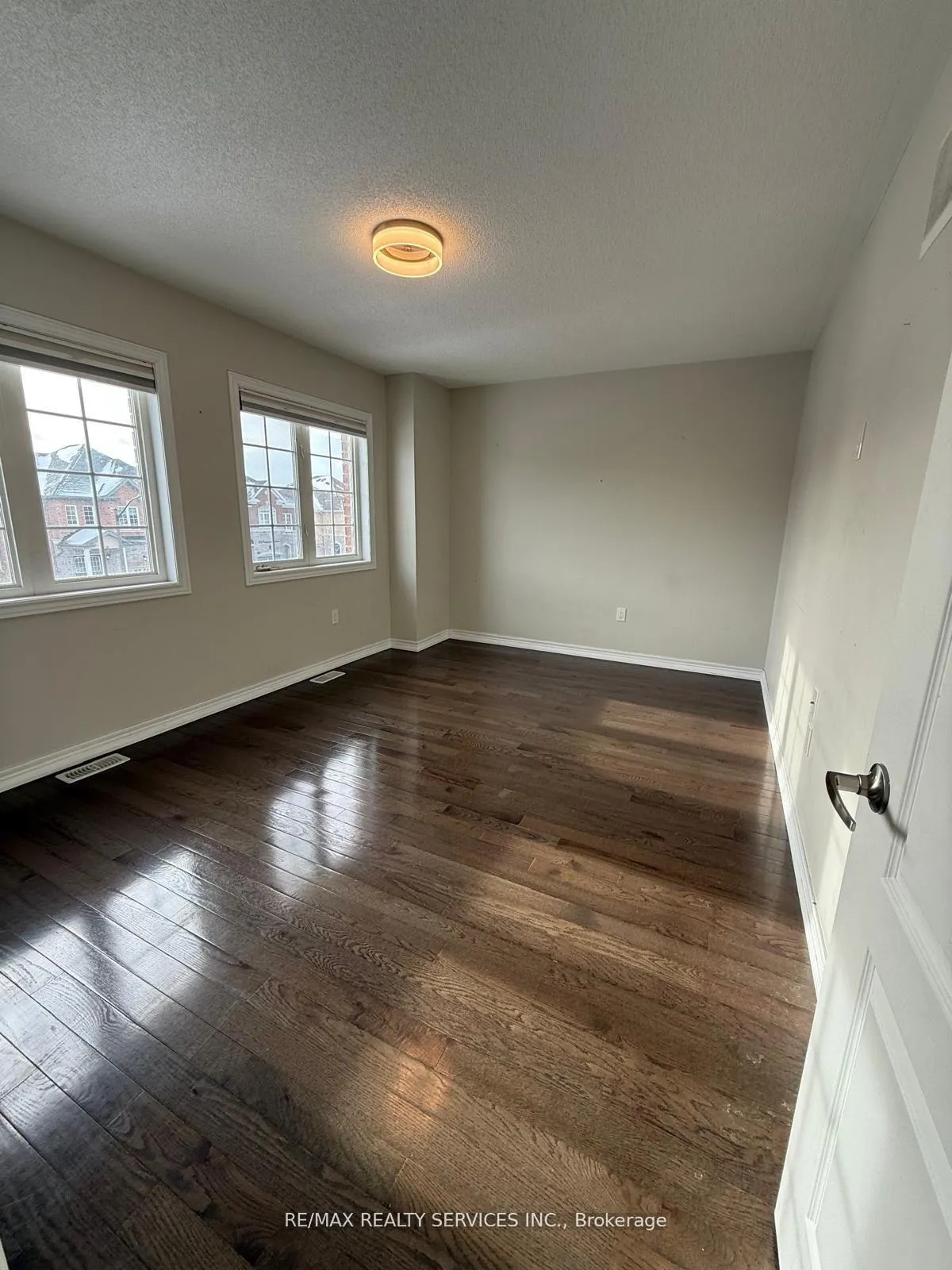 Photo 36 of 58 Promenade Drive N, Whitby, Taunton North — HOMEH