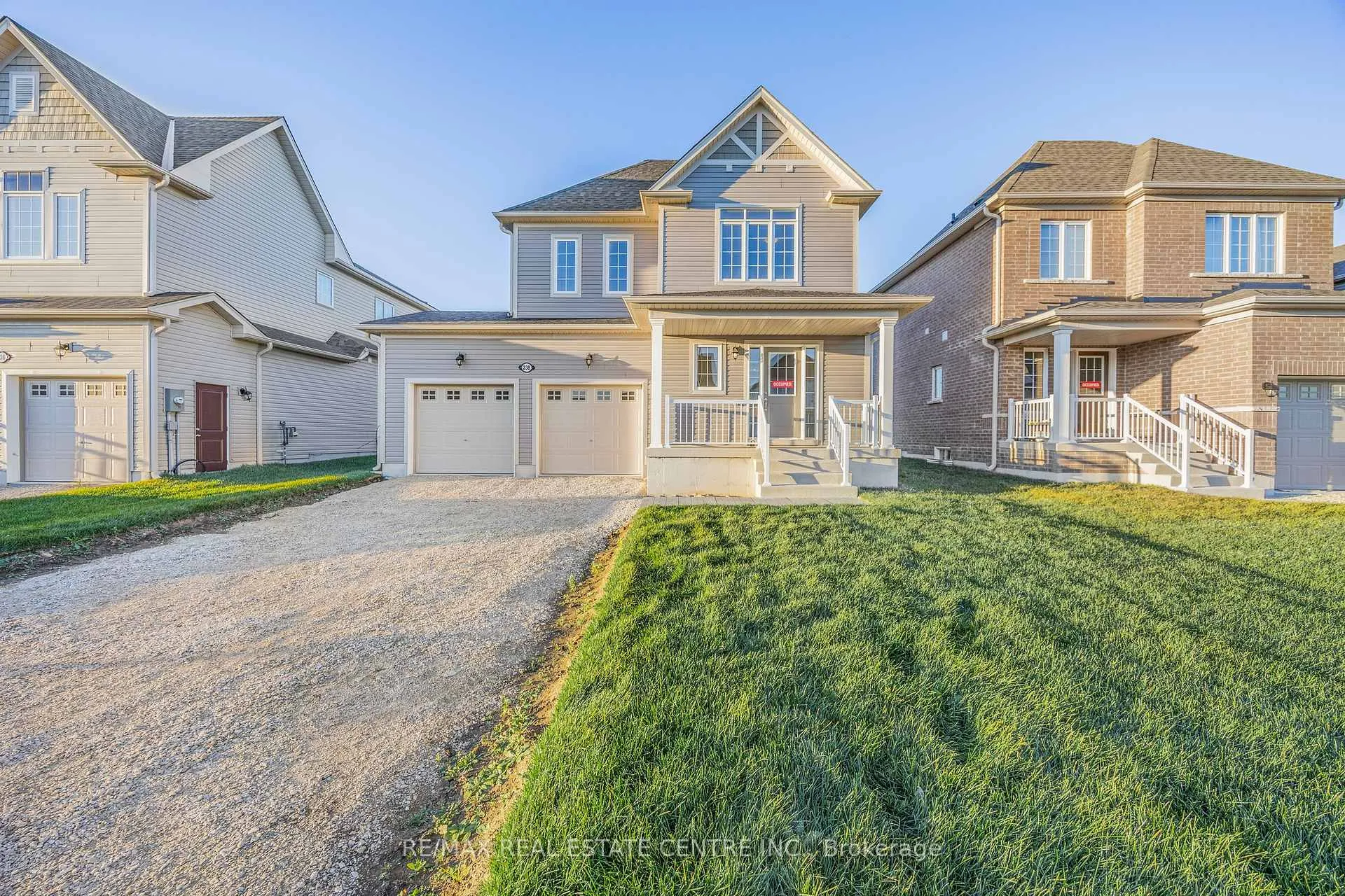 Photo 1 of 238 Mckenzie Drive, Clearview, Stayner — HOMEH