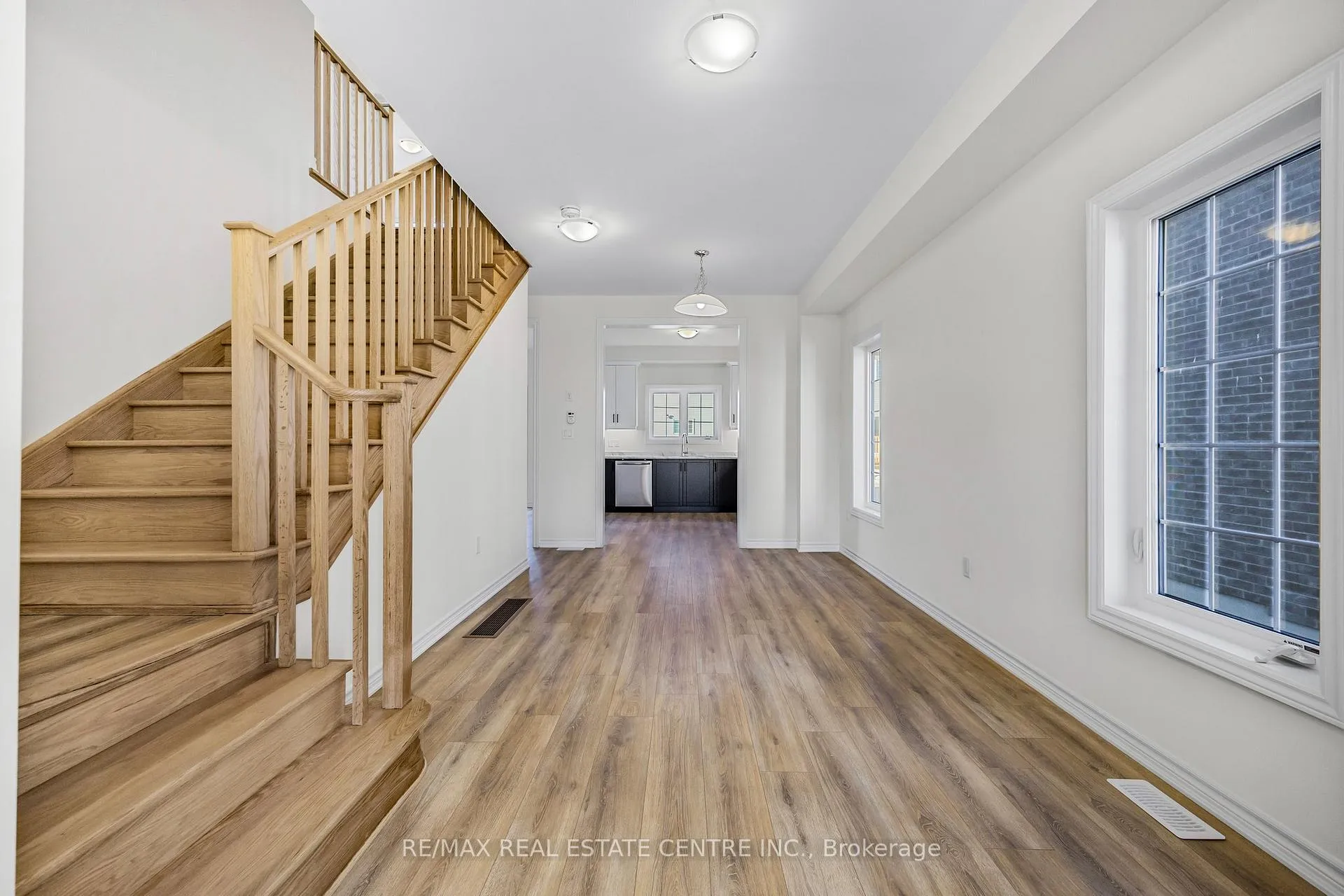 Photo 5 of 238 Mckenzie Drive, Clearview, Stayner — HOMEH
