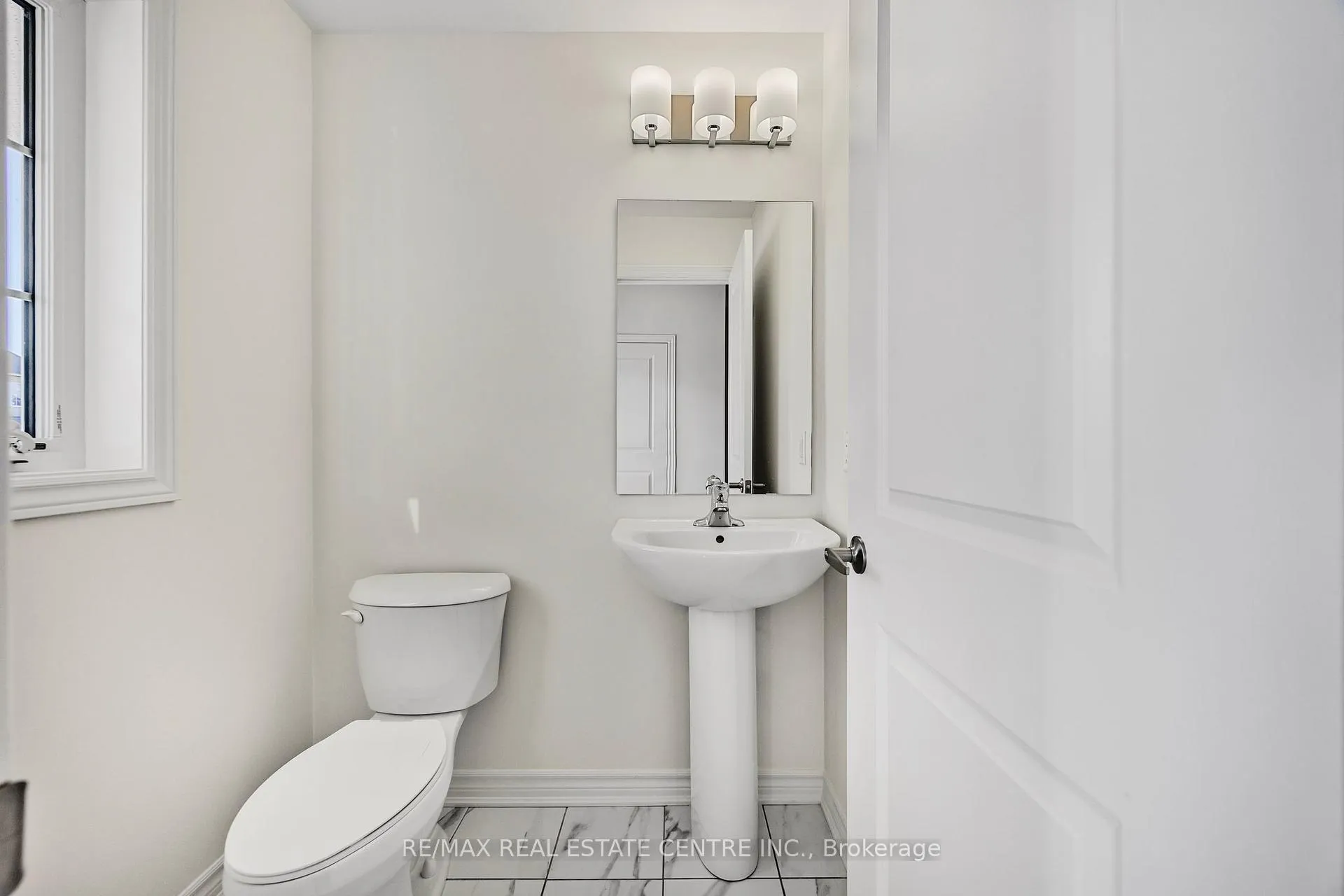 Photo 7 of 238 Mckenzie Drive, Clearview, Stayner — HOMEH