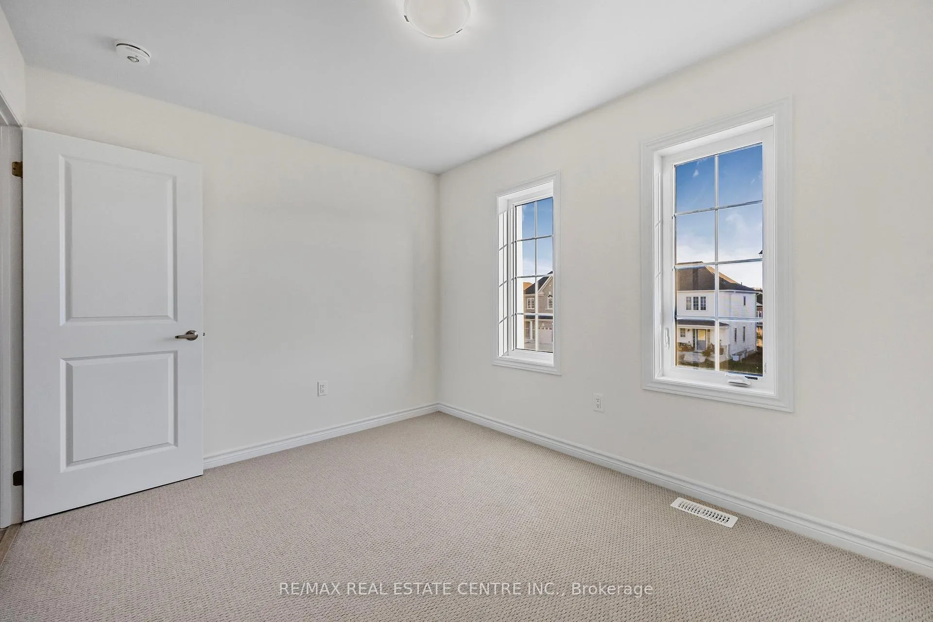 Photo 25 of 238 Mckenzie Drive, Clearview, Stayner — HOMEH