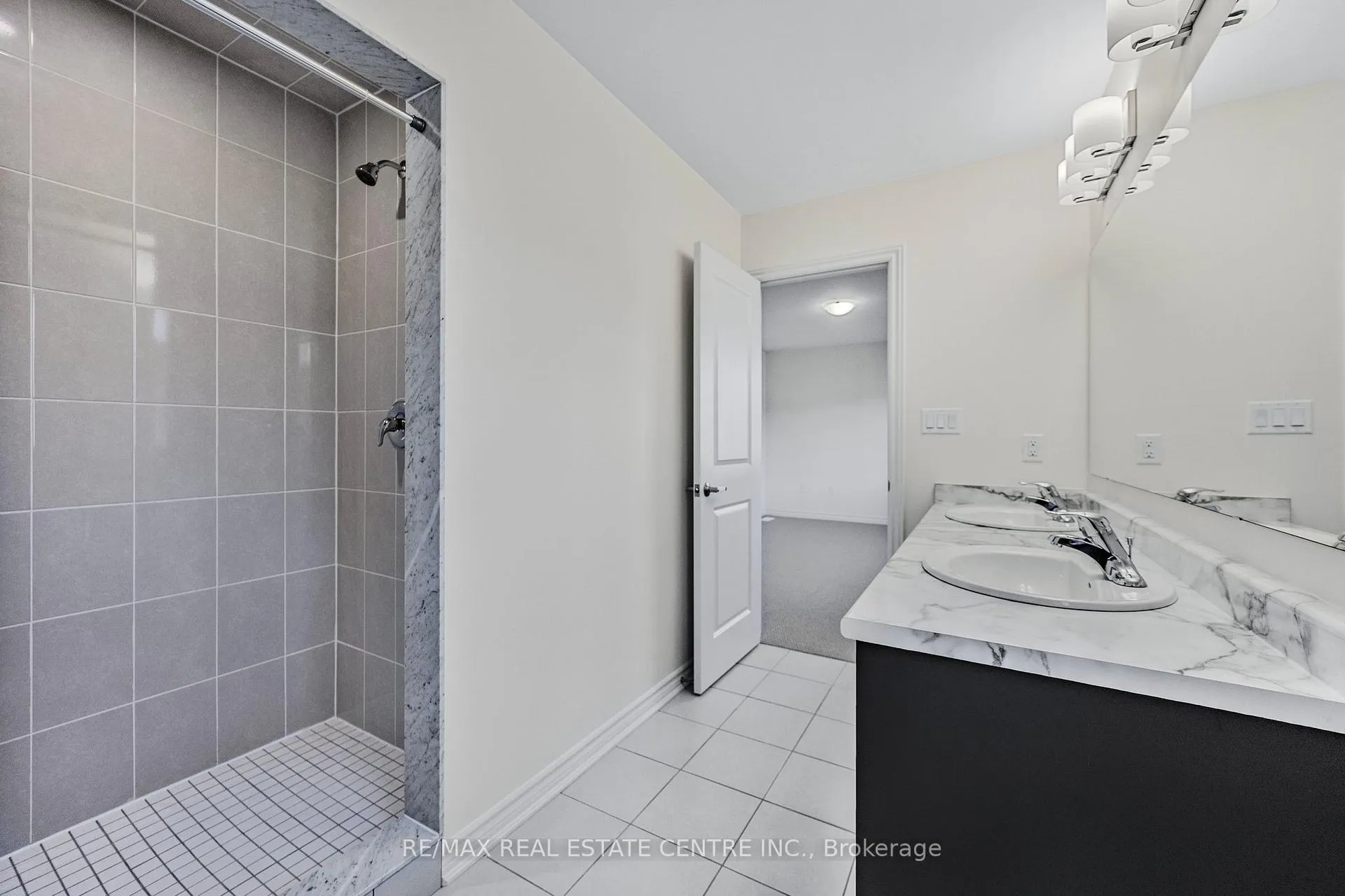 Photo 30 of 238 Mckenzie Drive, Clearview, Stayner — HOMEH
