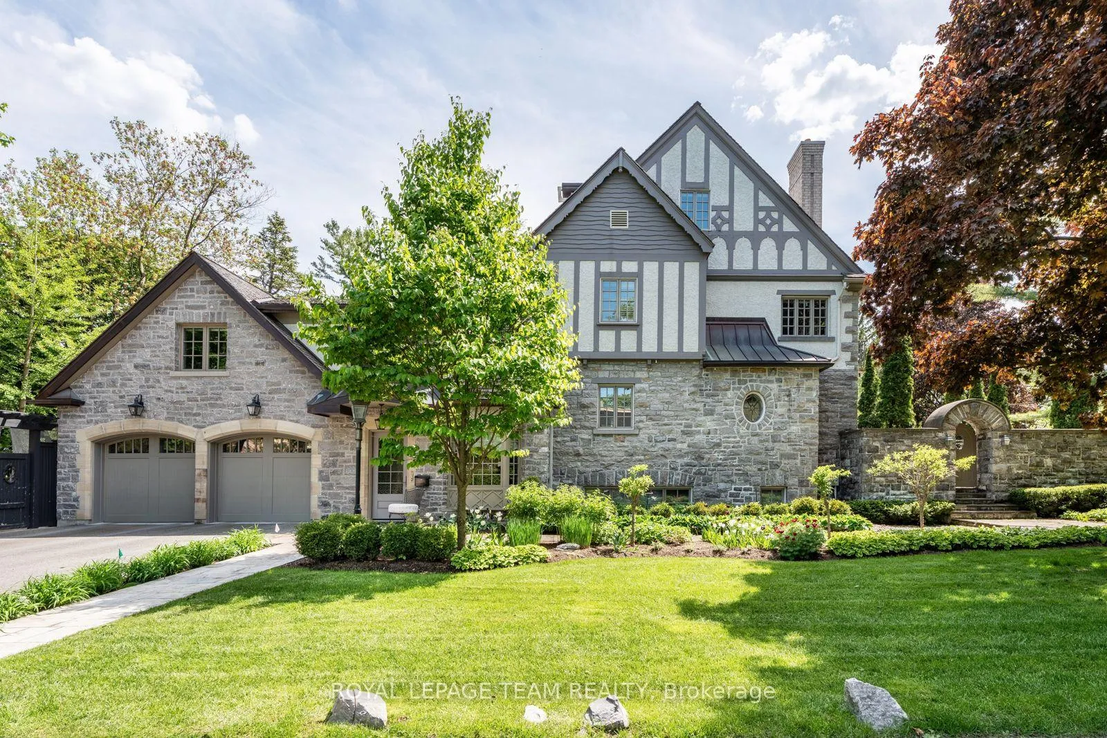 Photo 2 of 480 Manor Avenue, Ottawa, Rockcliffe — HOMEH