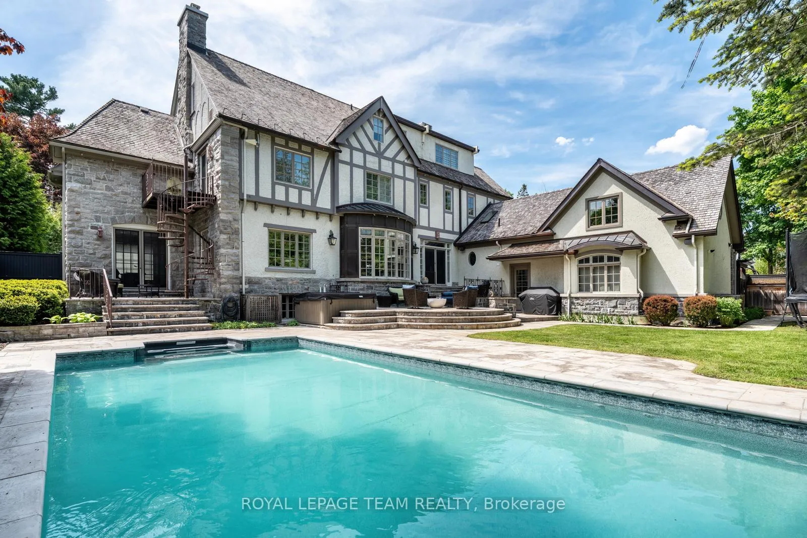 Photo 3 of 480 Manor Avenue, Ottawa, Rockcliffe — HOMEH