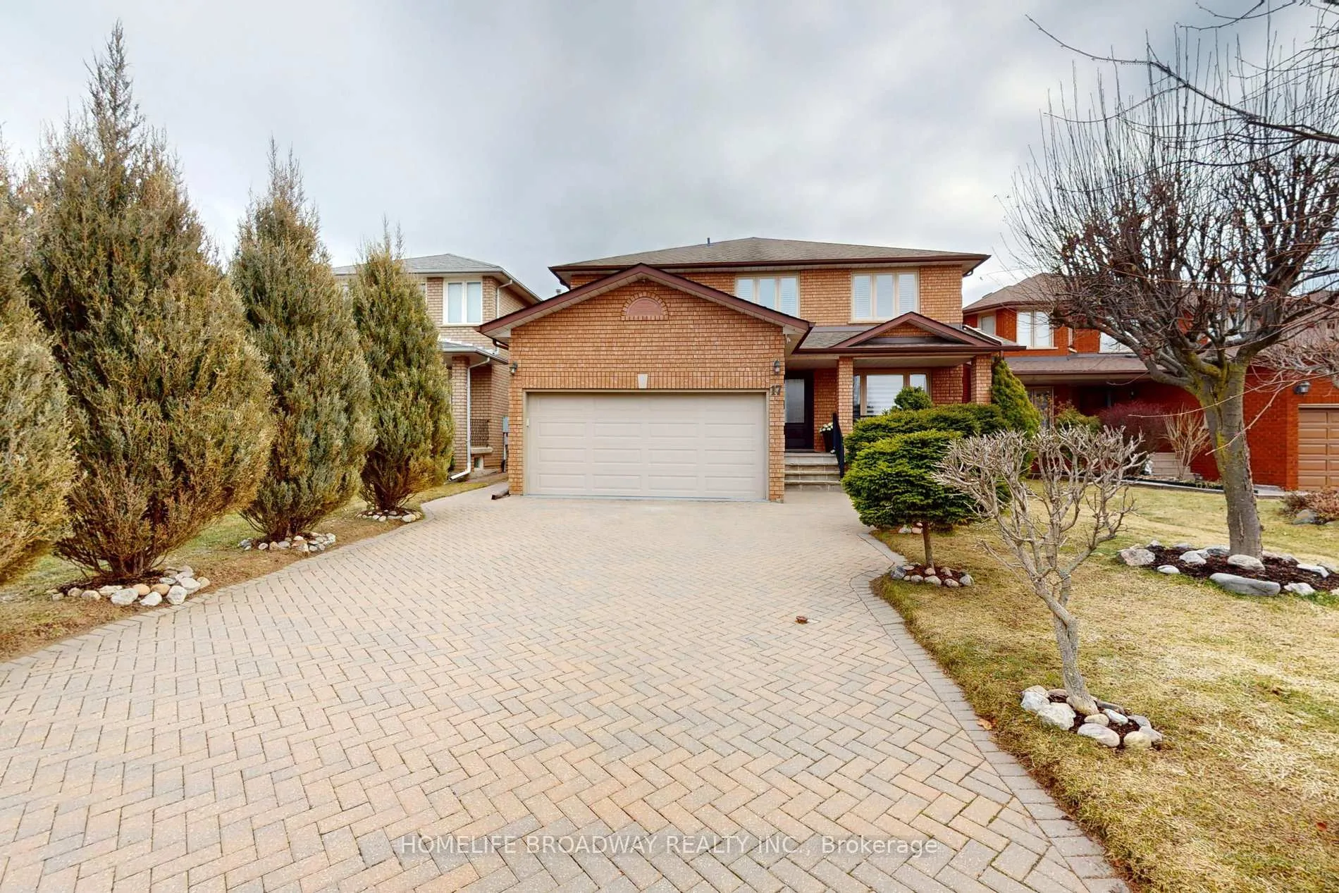Photo 1 of 17 Garview Court, Vaughan, East Woodbridge — HOMEH