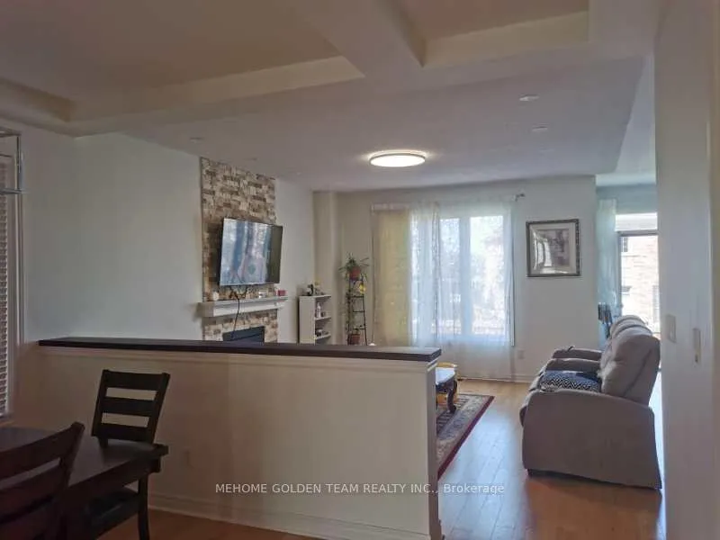 Photo 4 of 236 William Graham Drive, Aurora, Rural Aurora — HOMEH