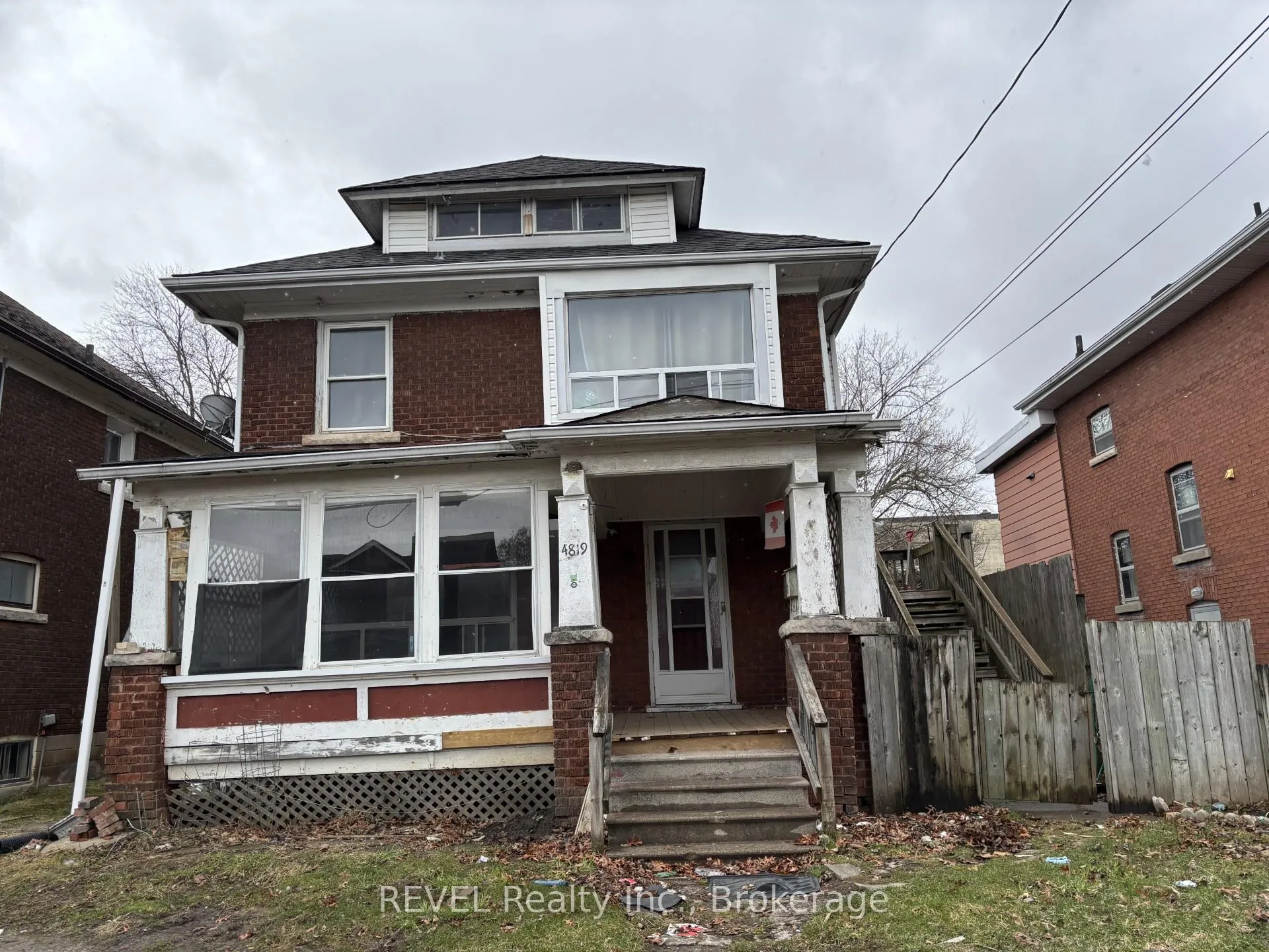 Photo 3 of 4819 Fourth Avenue, Niagara Falls, Cherrywood — HOMEH