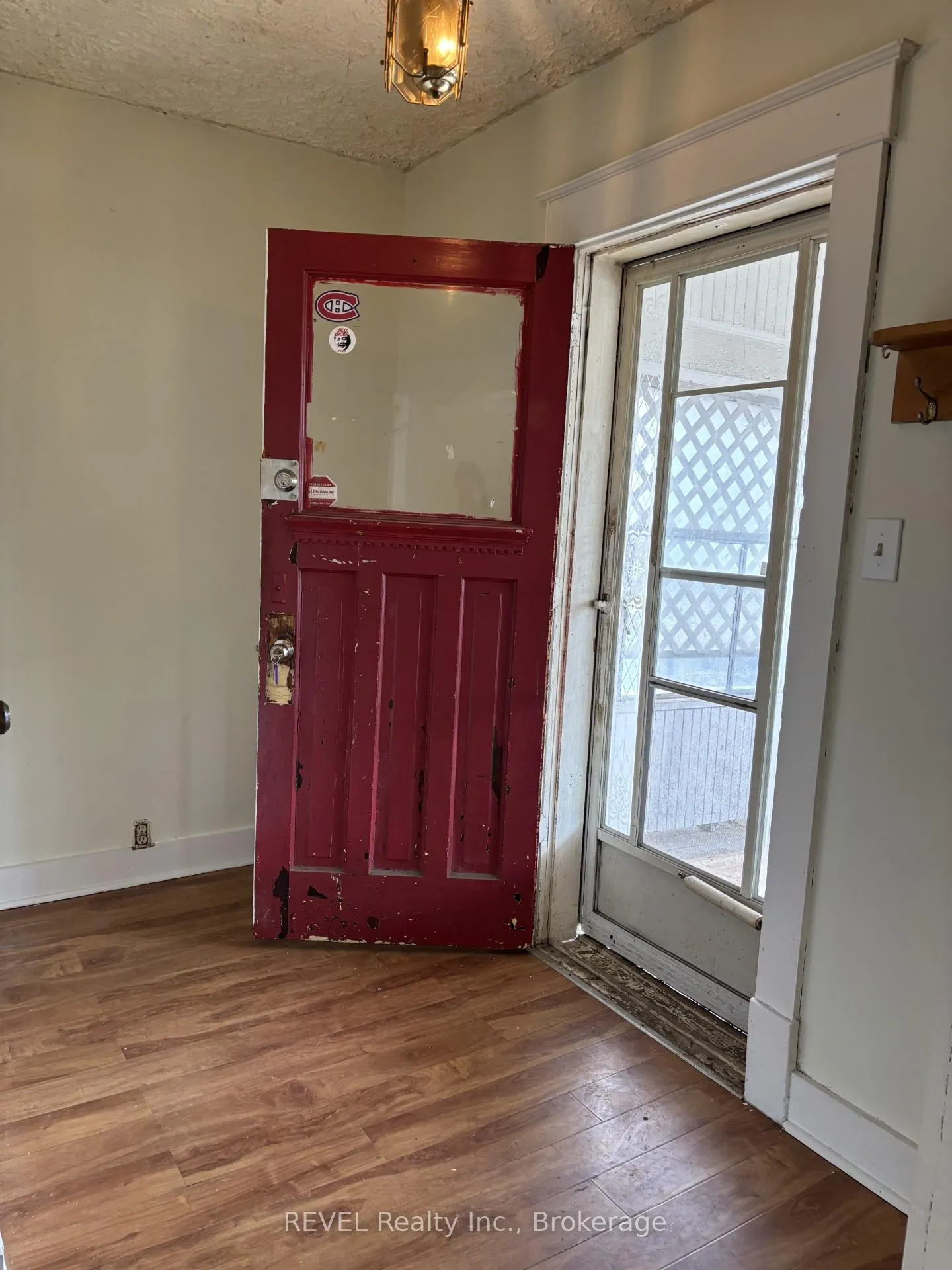 Photo 9 of 4819 Fourth Avenue, Niagara Falls, Cherrywood — HOMEH