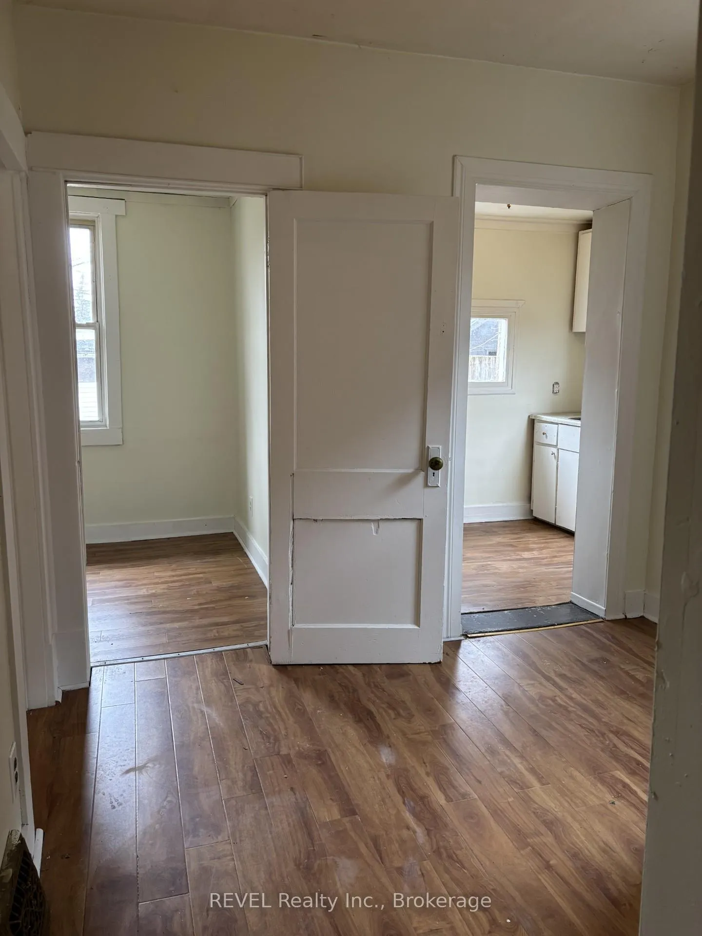 Photo 14 of 4819 Fourth Avenue, Niagara Falls, Cherrywood — HOMEH