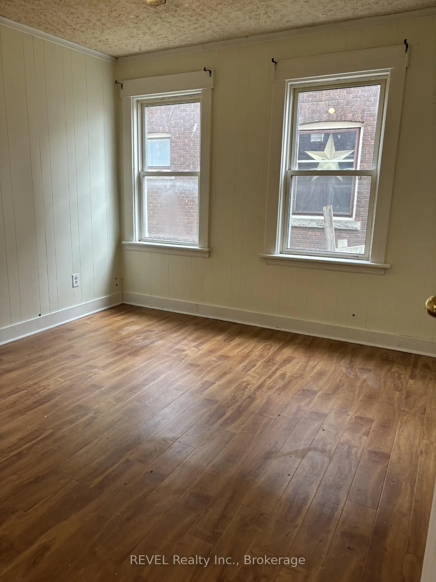 Photo 15 of 4819 Fourth Avenue, Niagara Falls, Cherrywood — HOMEH