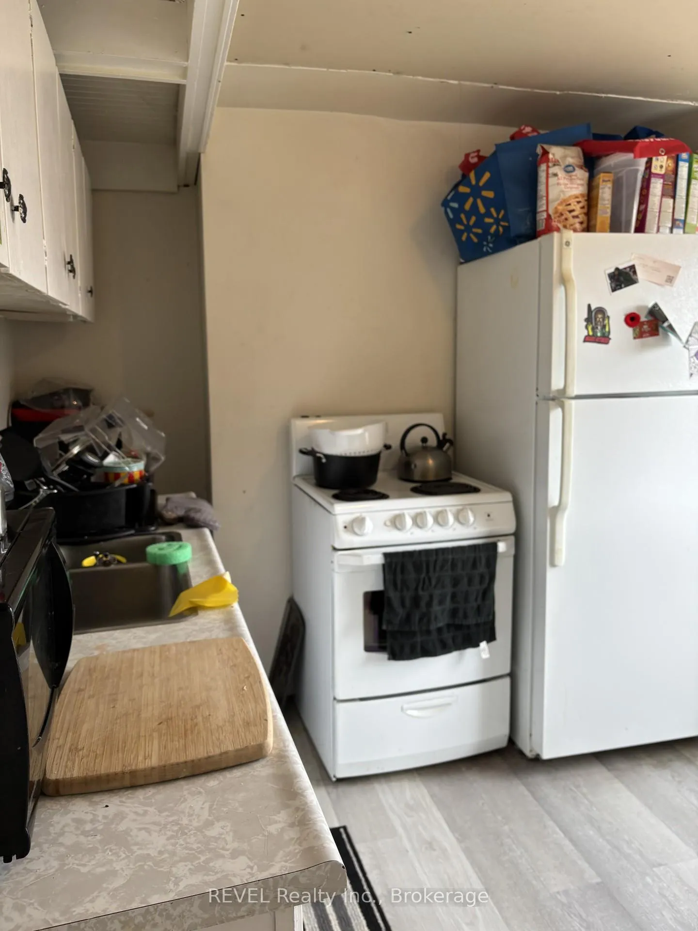 Photo 24 of 4819 Fourth Avenue, Niagara Falls, Cherrywood — HOMEH