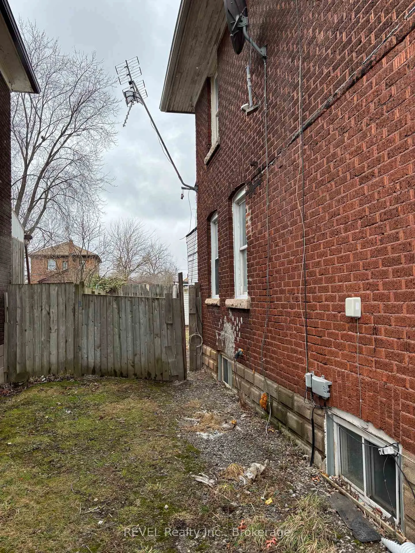 Photo 33 of 4819 Fourth Avenue, Niagara Falls, Cherrywood — HOMEH