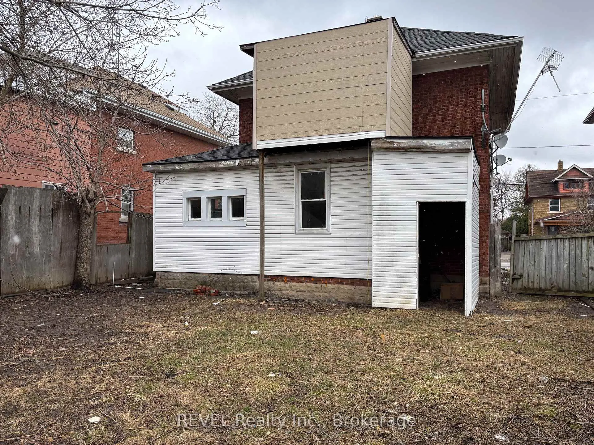 Photo 35 of 4819 Fourth Avenue, Niagara Falls, Cherrywood — HOMEH