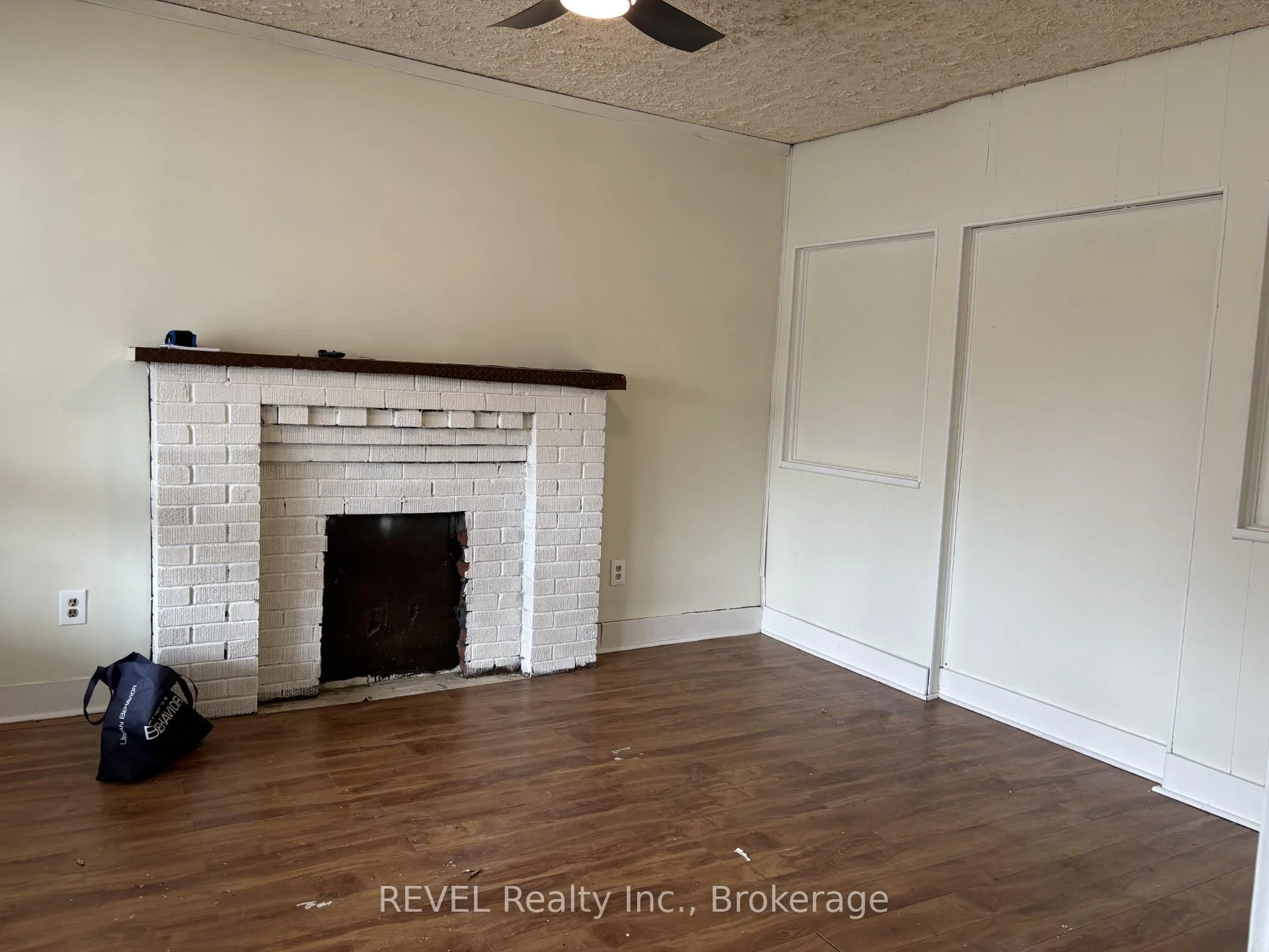 Photo 8 of 4819 Fourth Avenue, Niagara Falls, Cherrywood — HOMEH