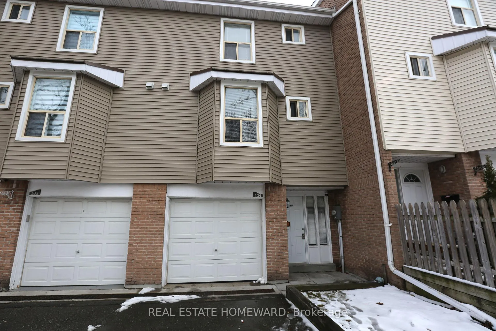 Photo 1 of 104 Enderby Crescent, Brampton, Southgate — HOMEH