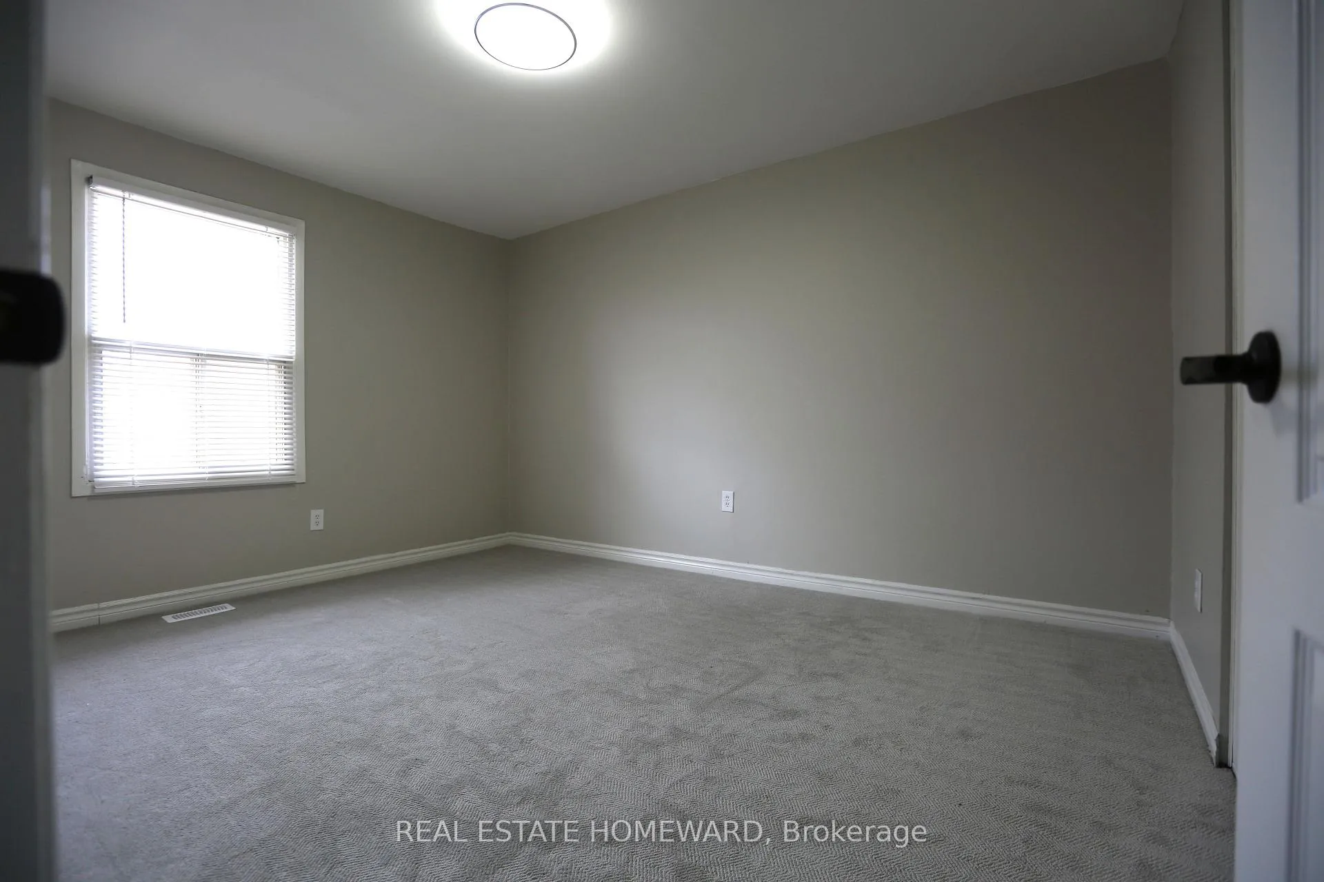 Photo 14 of 104 Enderby Crescent, Brampton, Southgate — HOMEH