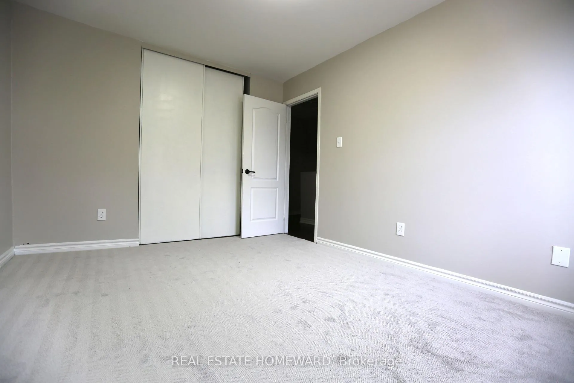Photo 15 of 104 Enderby Crescent, Brampton, Southgate — HOMEH