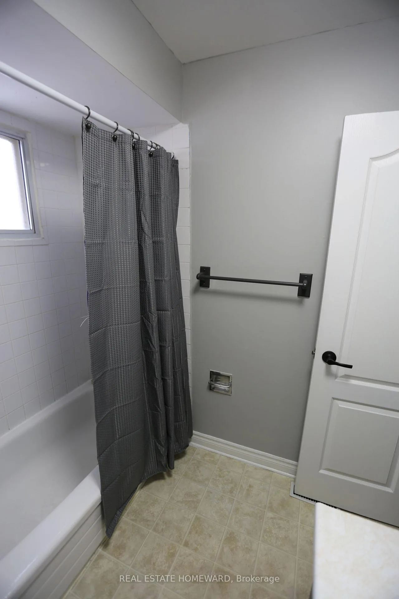 Photo 20 of 104 Enderby Crescent, Brampton, Southgate — HOMEH